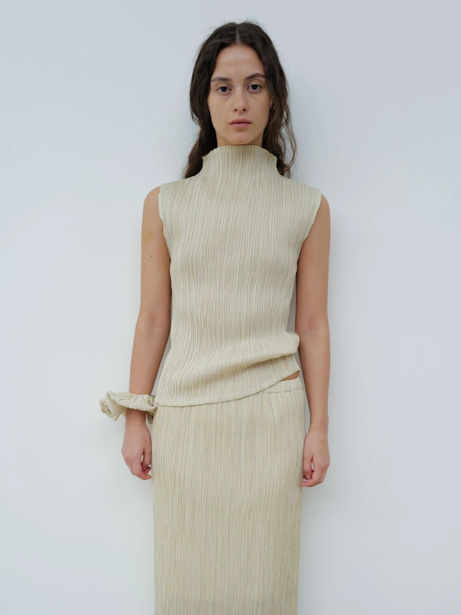Женский топ LE17SEPTEMBRE Pleated Mock Neck Beige