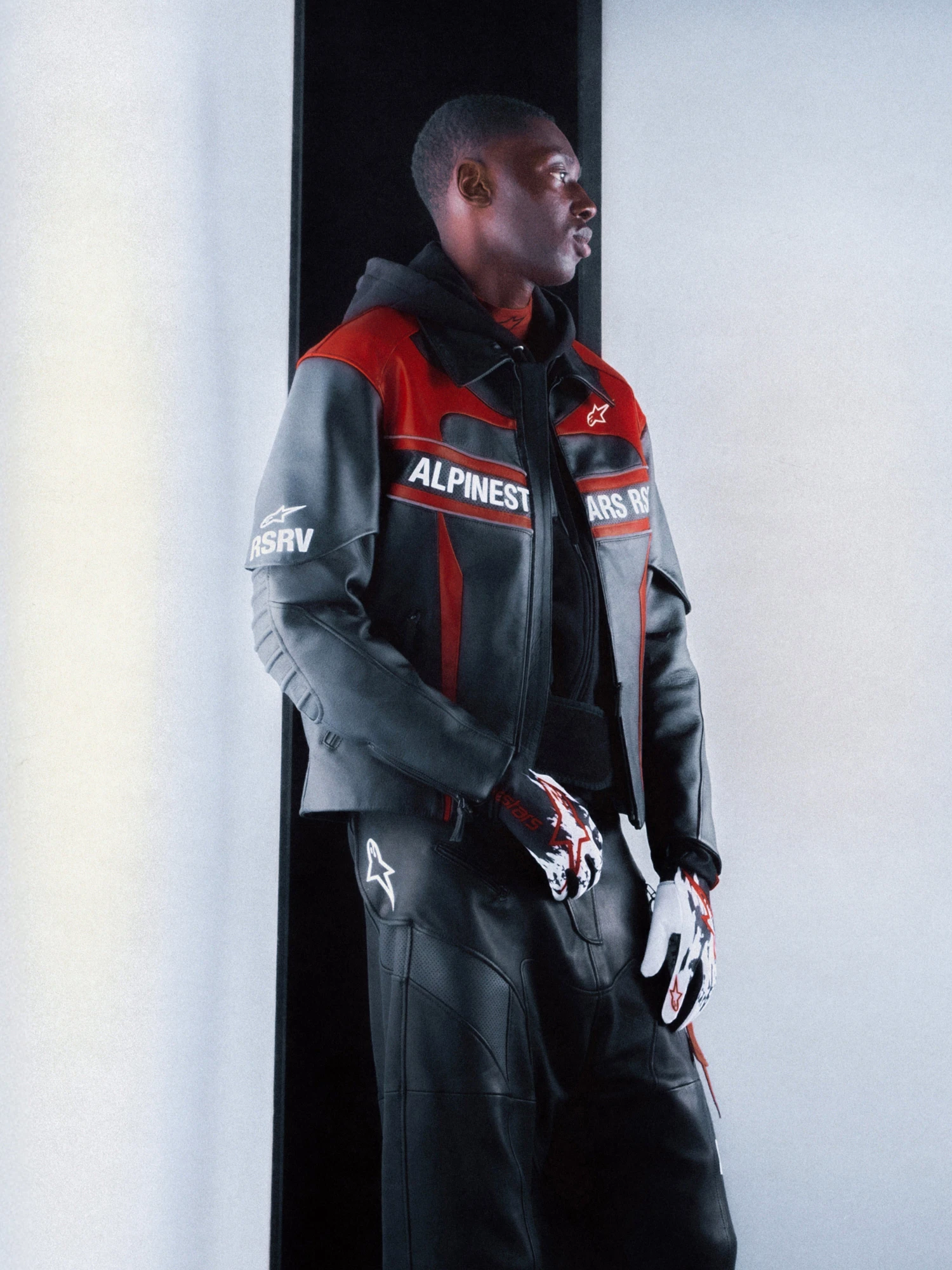 Кожаная куртка ALPINESTARS RSRV Hagaze Black/Red