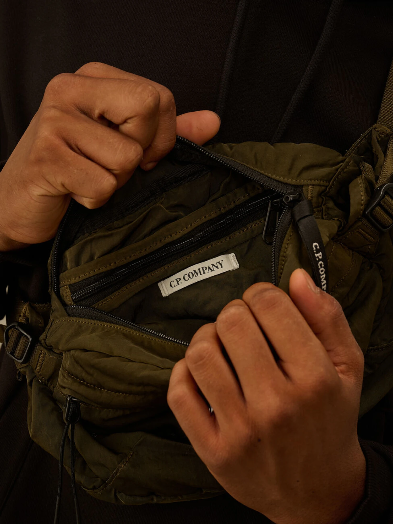 Сумка C.P. Company Nylon B Lens Crossbody Ivy Green