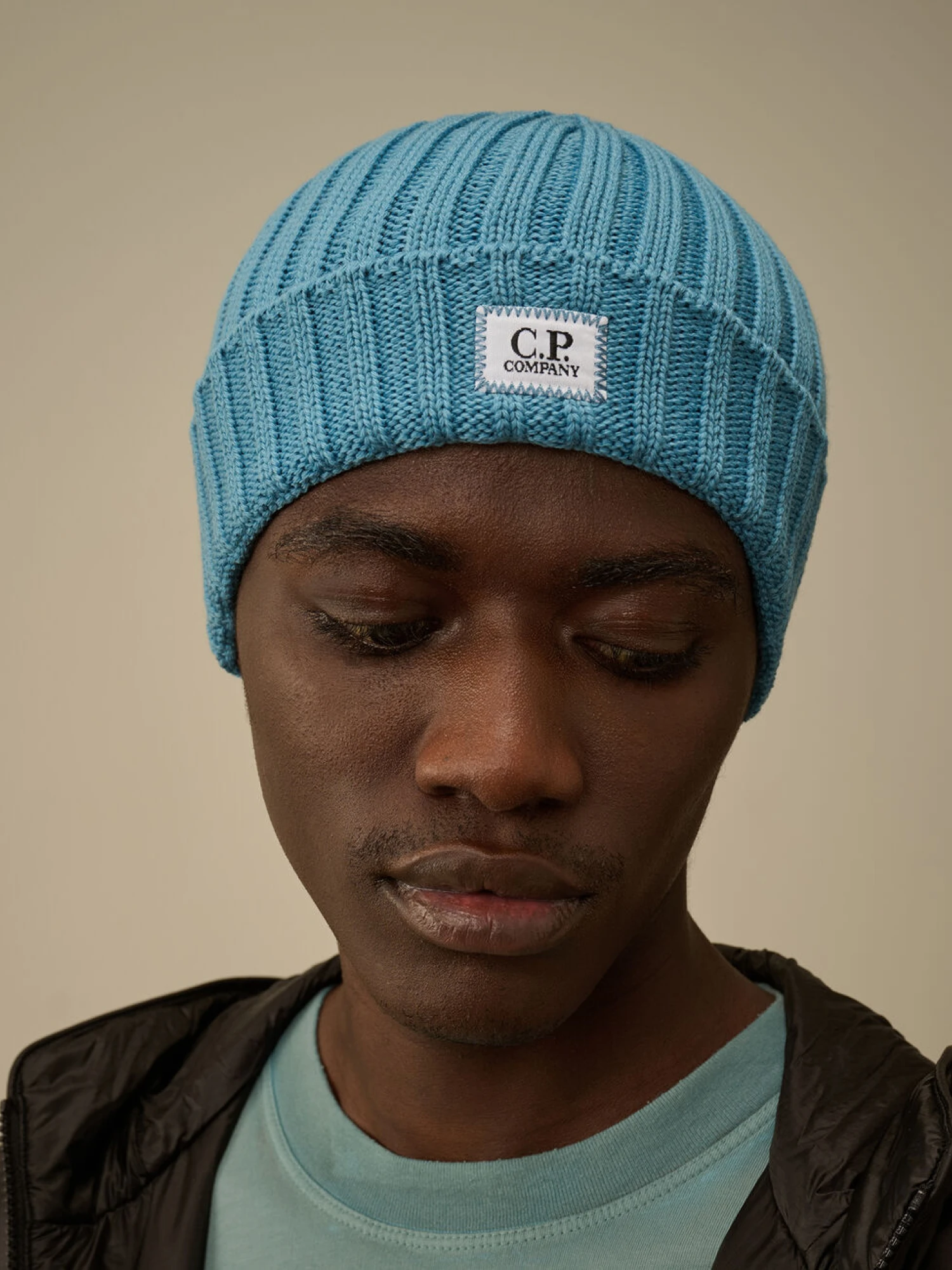 Шапка C.P. Company Extrafine Merino Wool Logo Aegean Blue