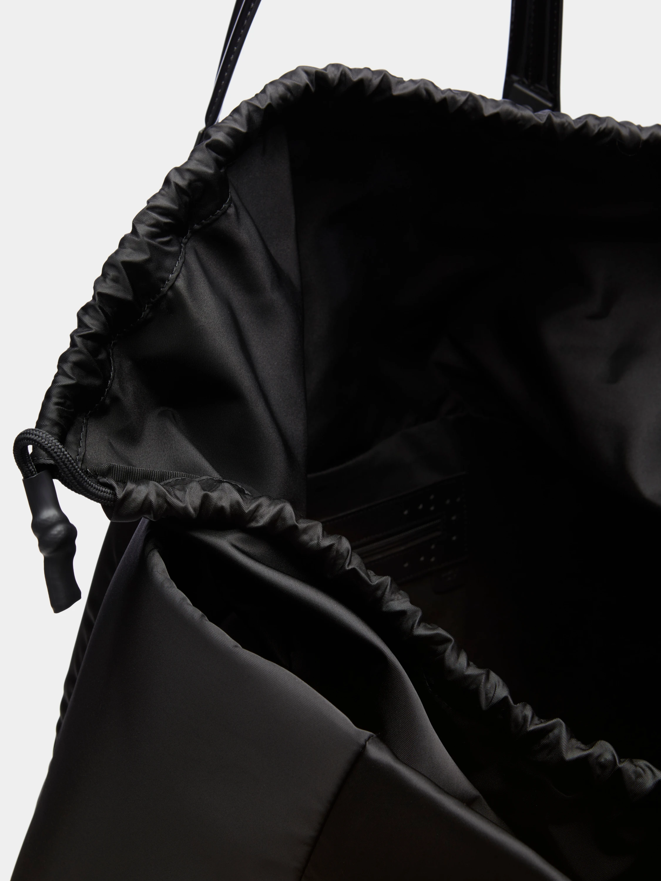 Тоут INNERRAUM Object I95 Horizontal Shiny Matt Black
