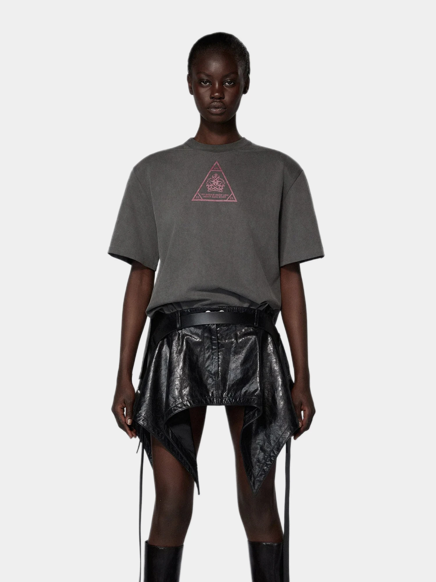 Женская футболка SRVC Scrt Type 0 Tee Charcoal