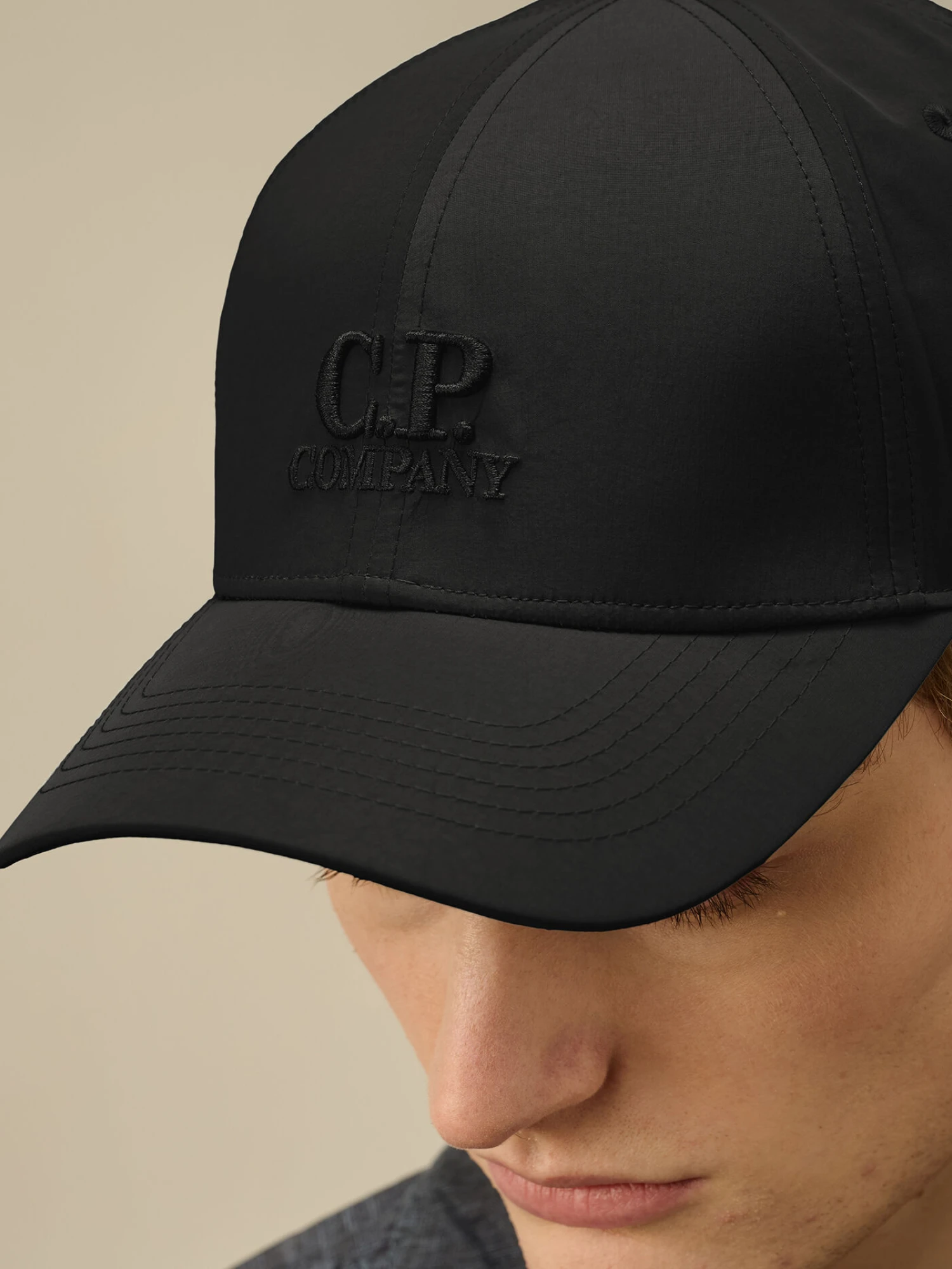 Кепка C.P. Company Chrome-R Logo Cap Black