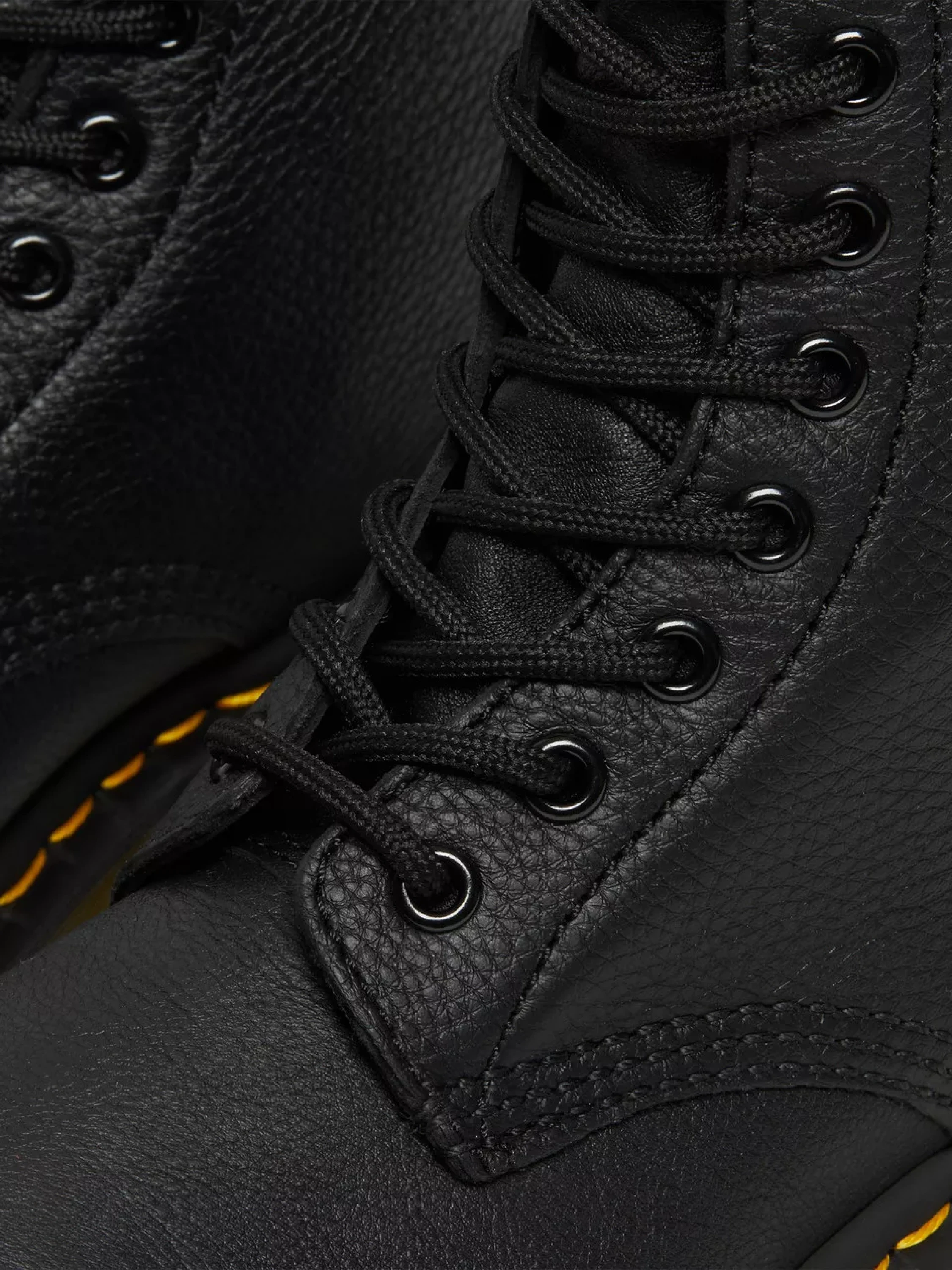Женские ботинки Dr. Martens 1460 Virginia Leather Black