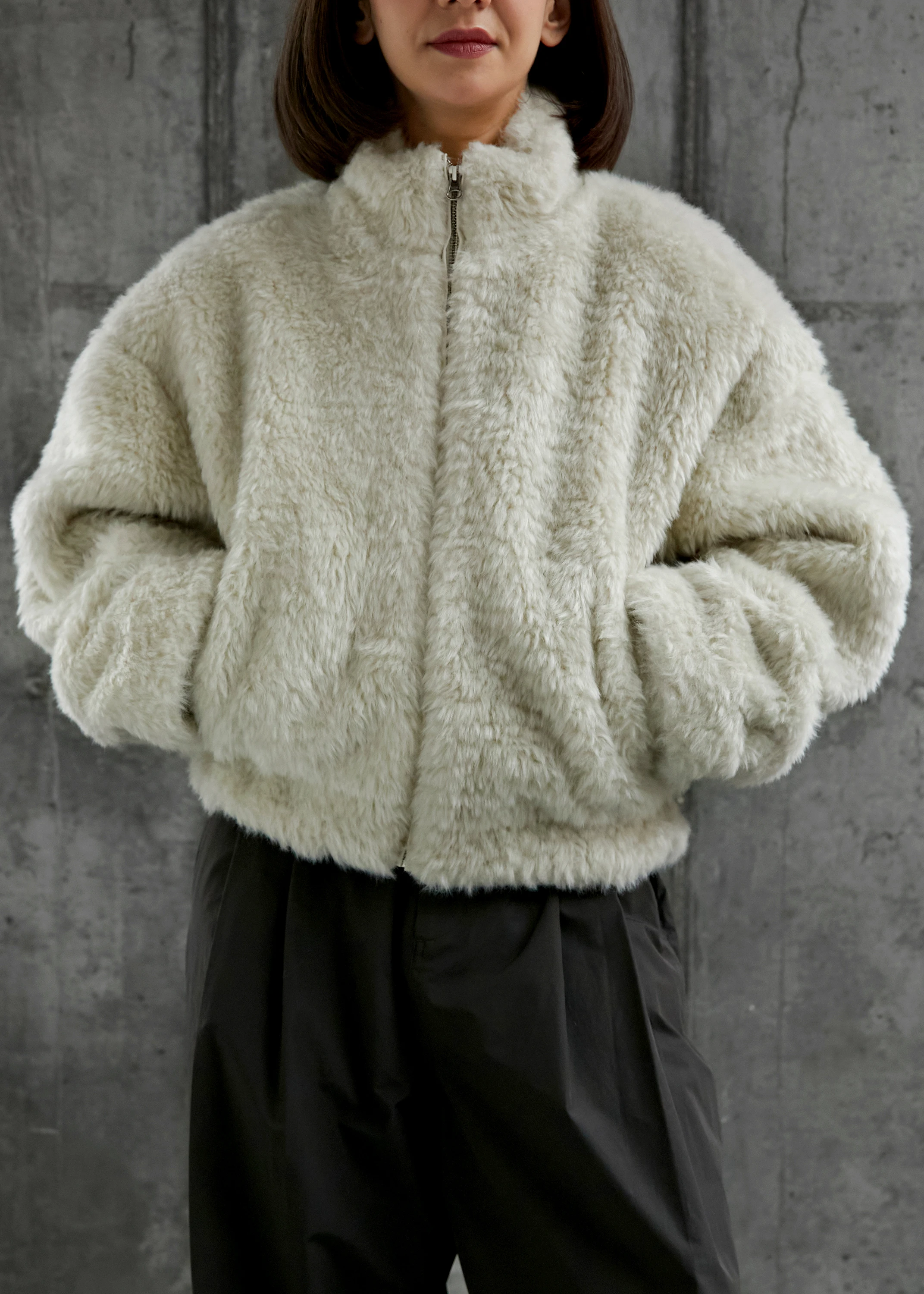 Женская флисовая куртка AMOMENTO Hairy Fur Blouson Ivory