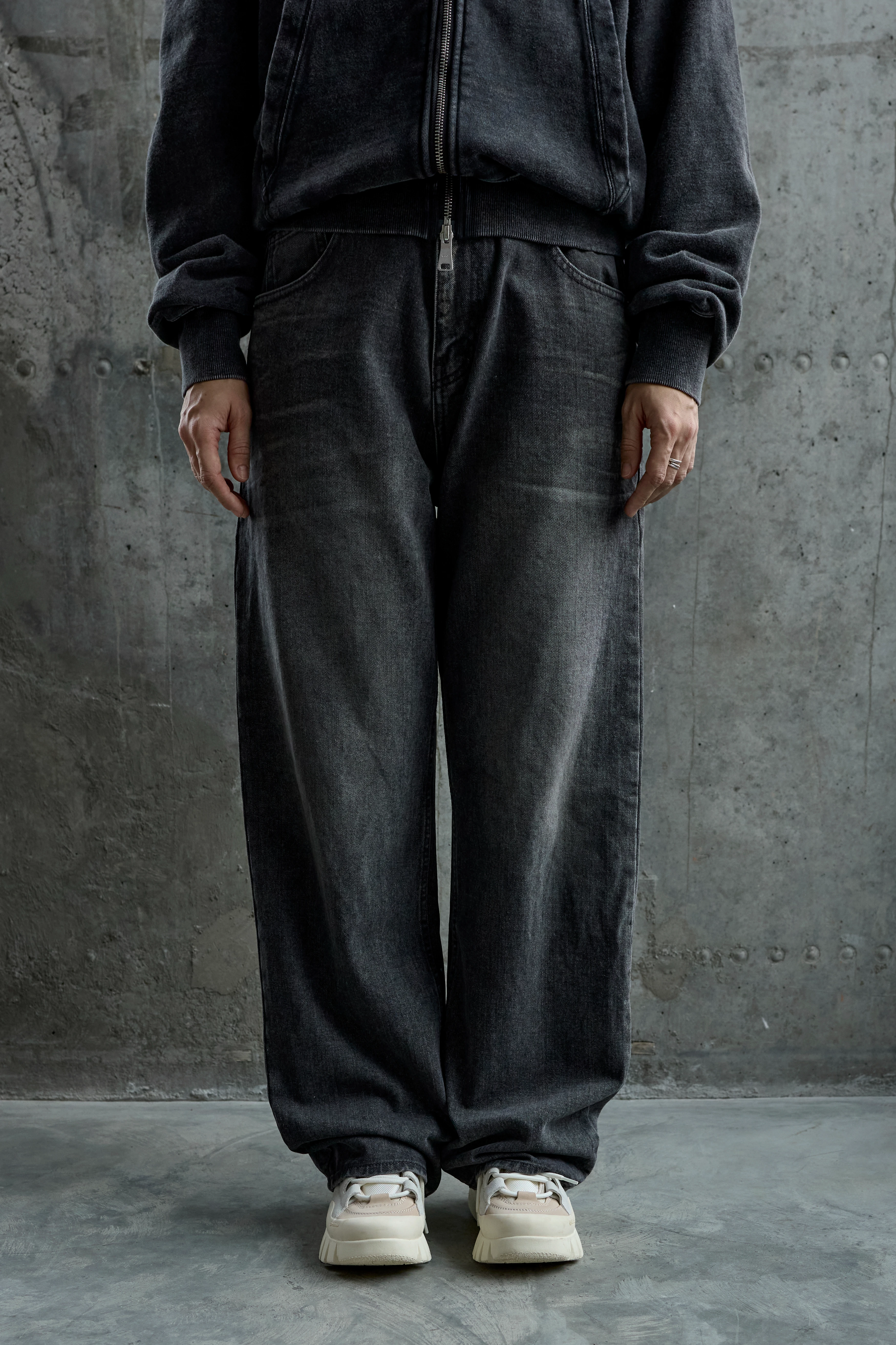 Джинсы COOR Embo Washed Denim Dusty Grey