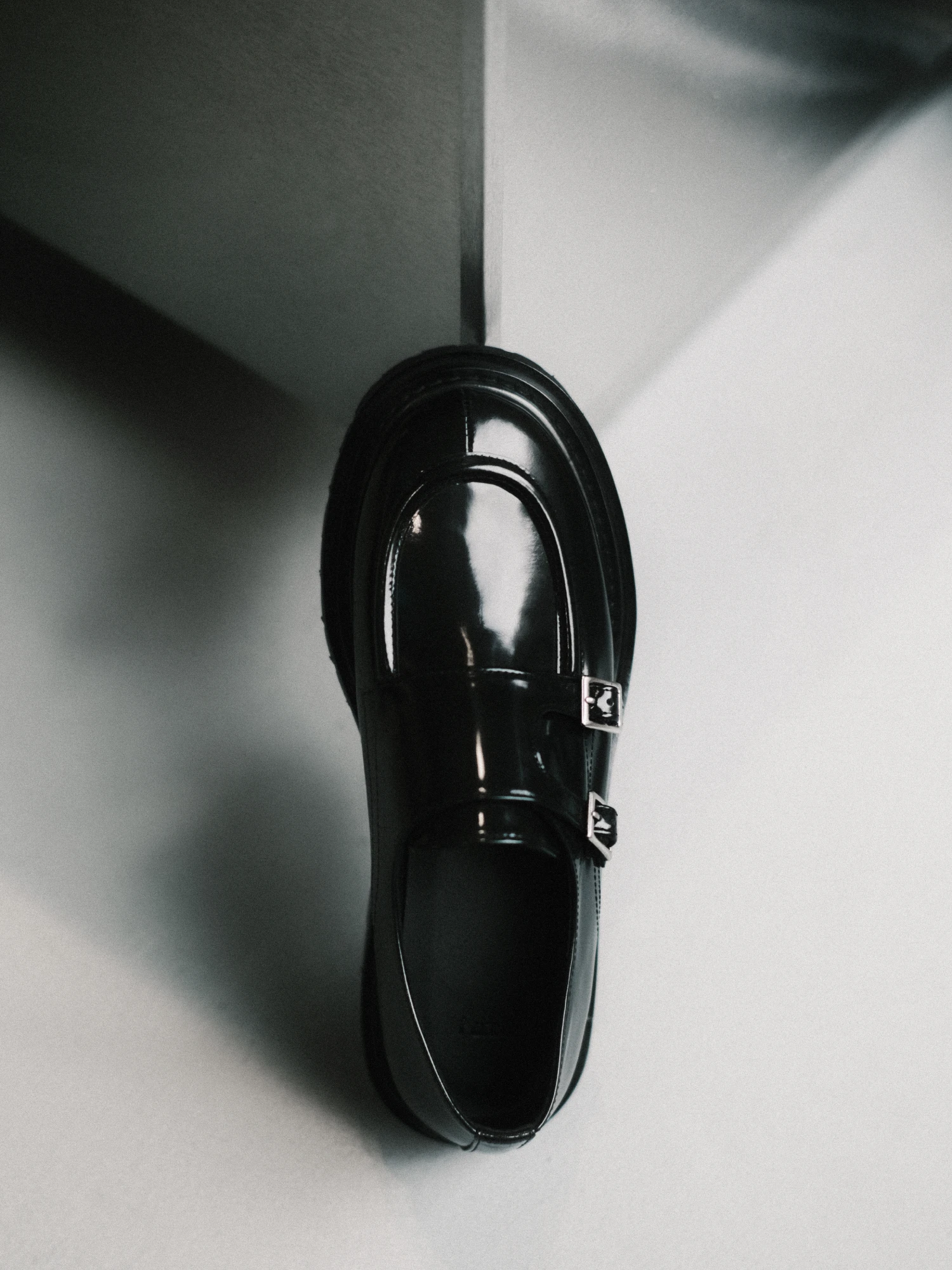 Лоферы JUUN.J Vibram Sole Loafers with Buckle Black