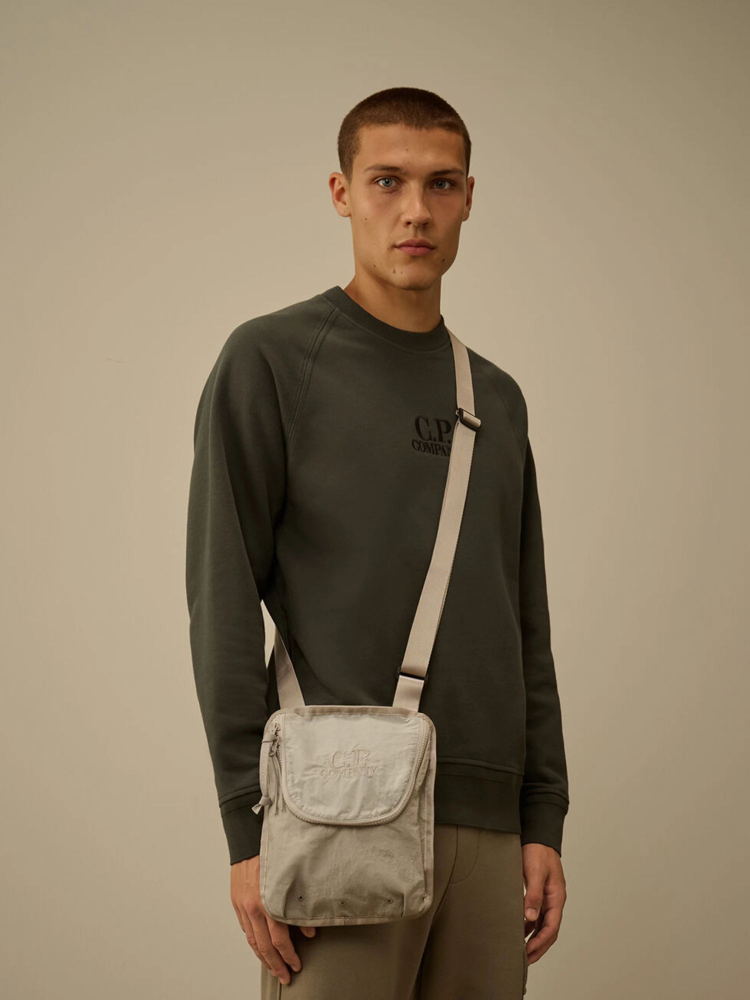 Сумка C.P. Company Plain Paper Touch Shoulder London Fog