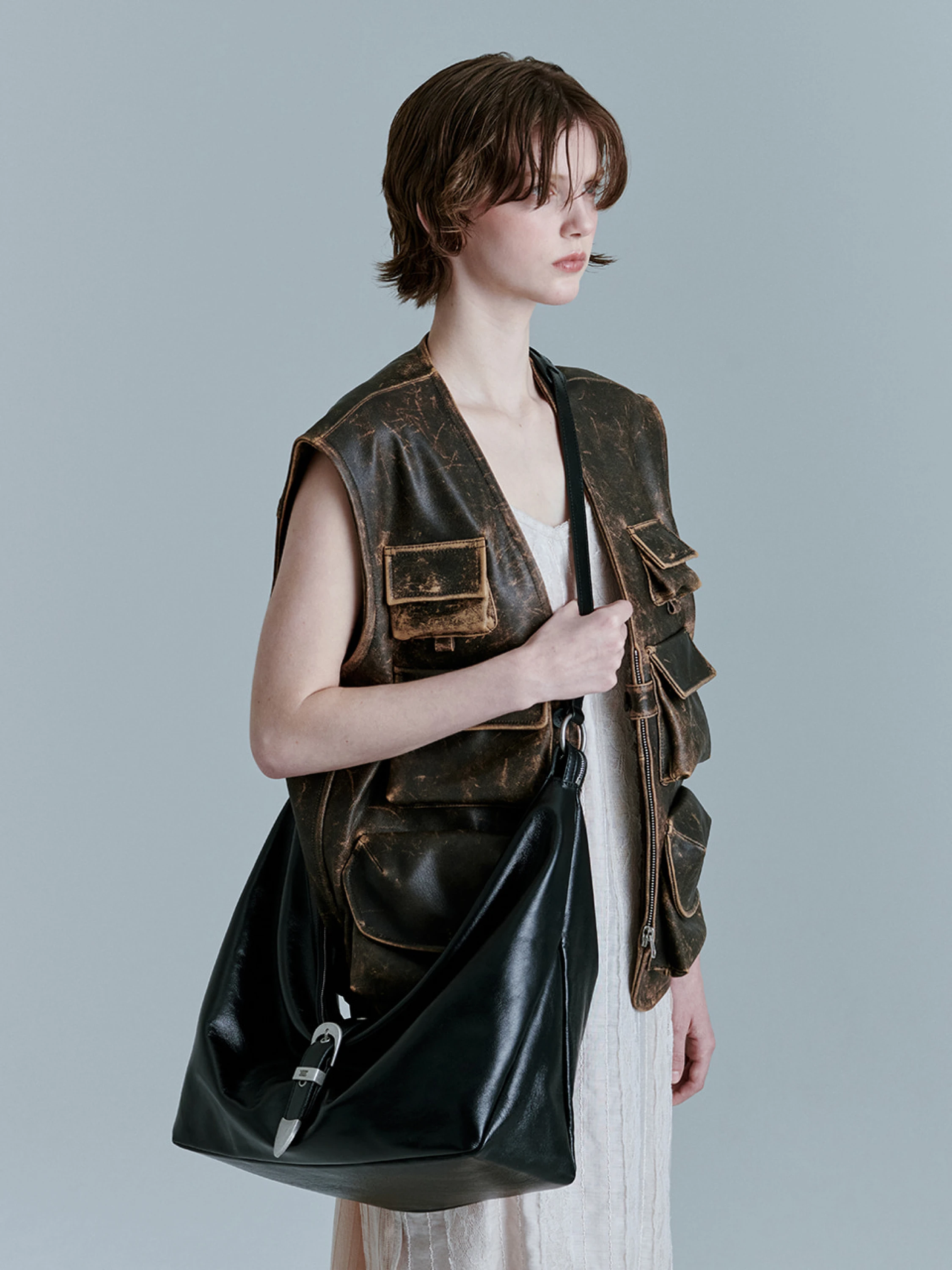 Сумка MARGESHERWOOD Belted Hobo Black Glossy Plain