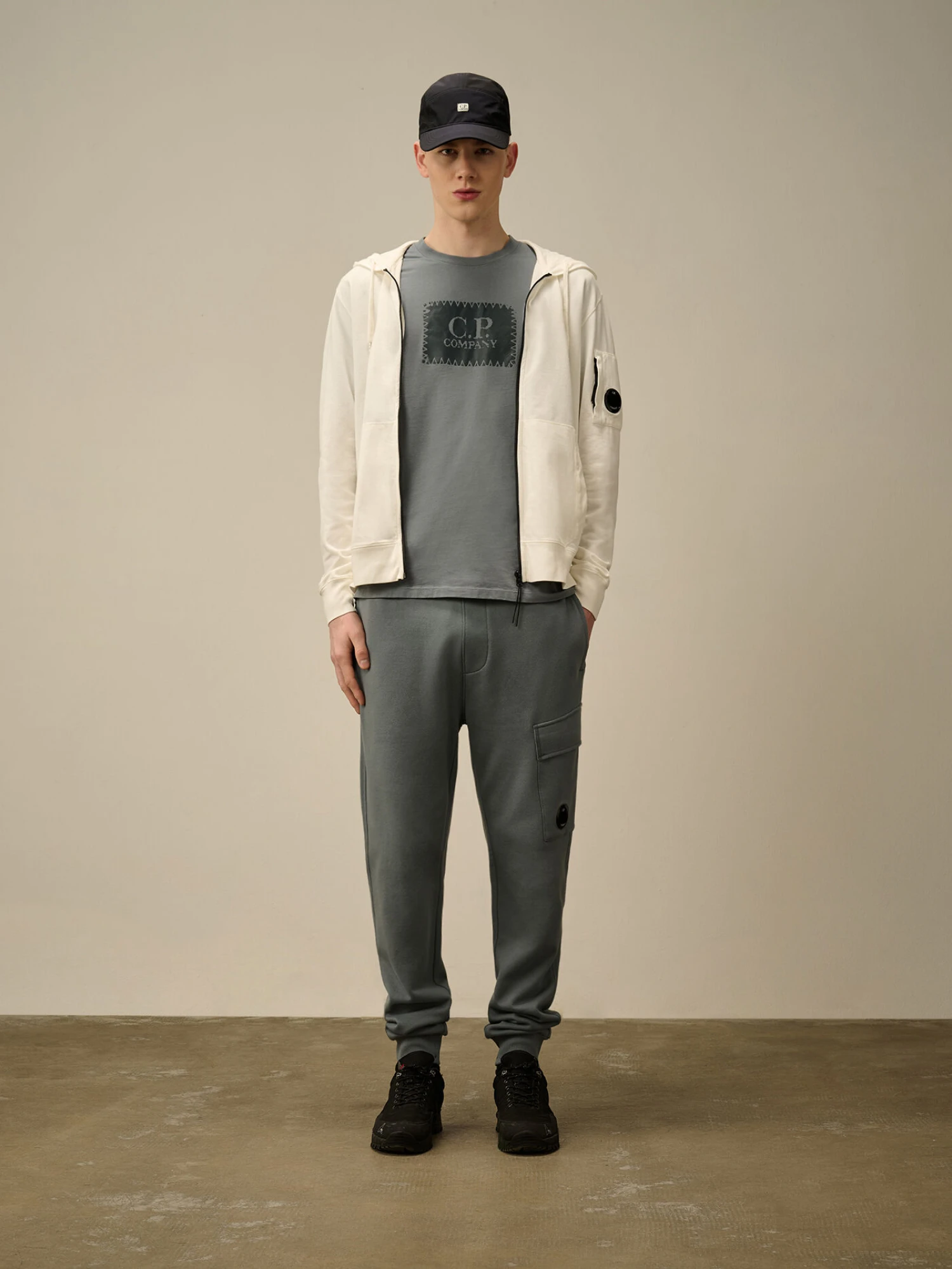 Брюки C.P. Company Diagonal Raised Fleece Lens Stormy Weather