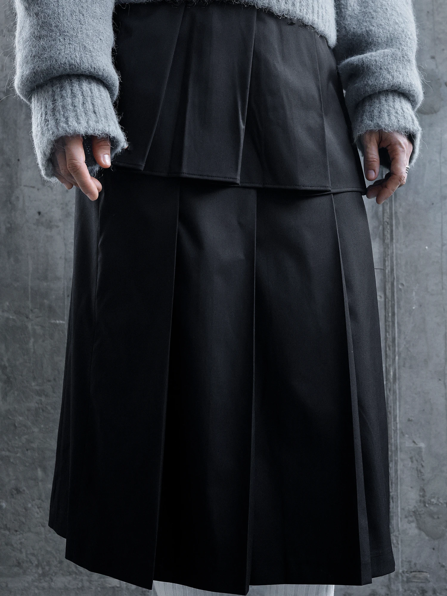 Женская юбка EPINGLER 2-Pleats Skirt Black