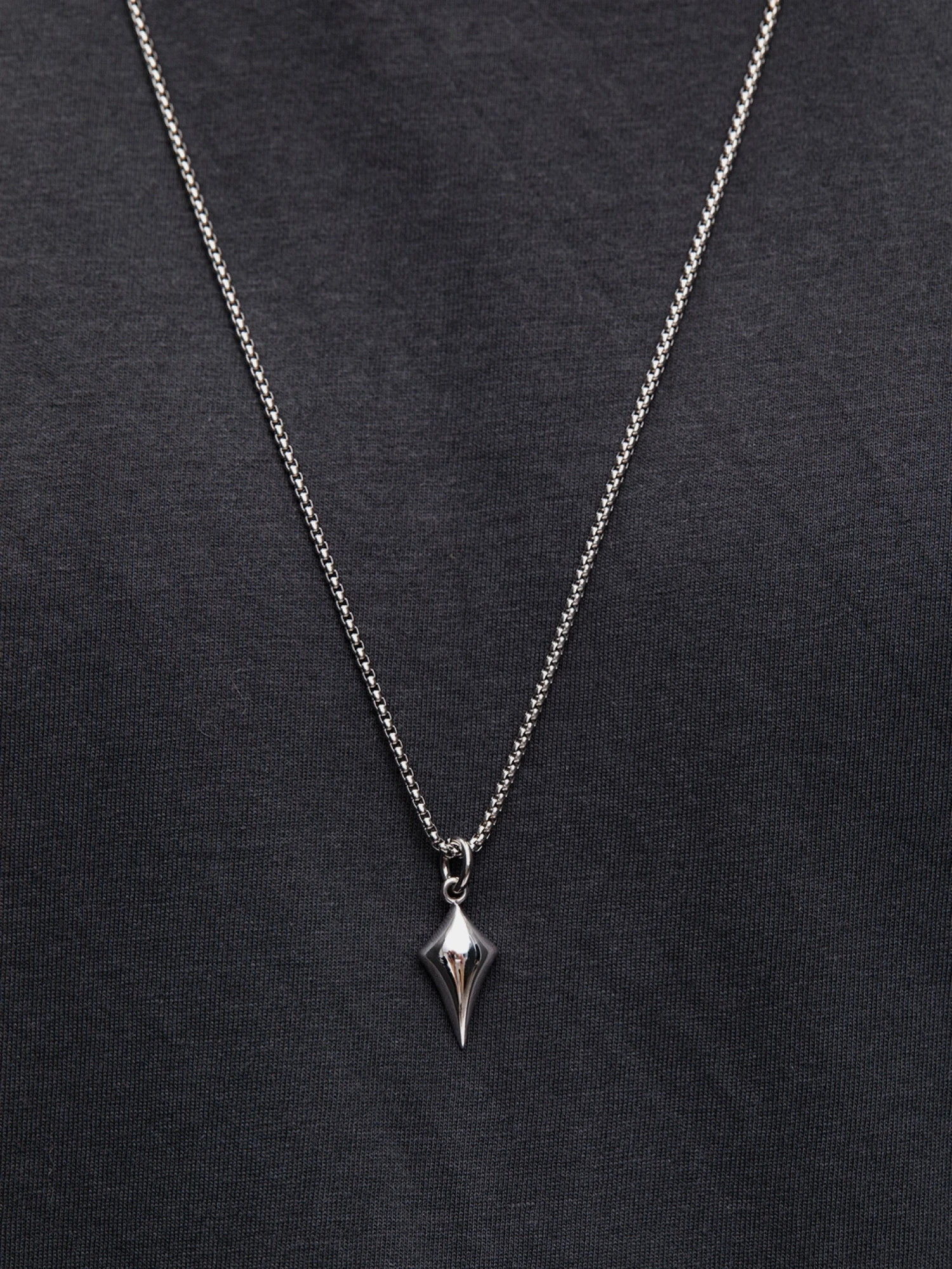 Кулон с подвеской OMUT Diamond