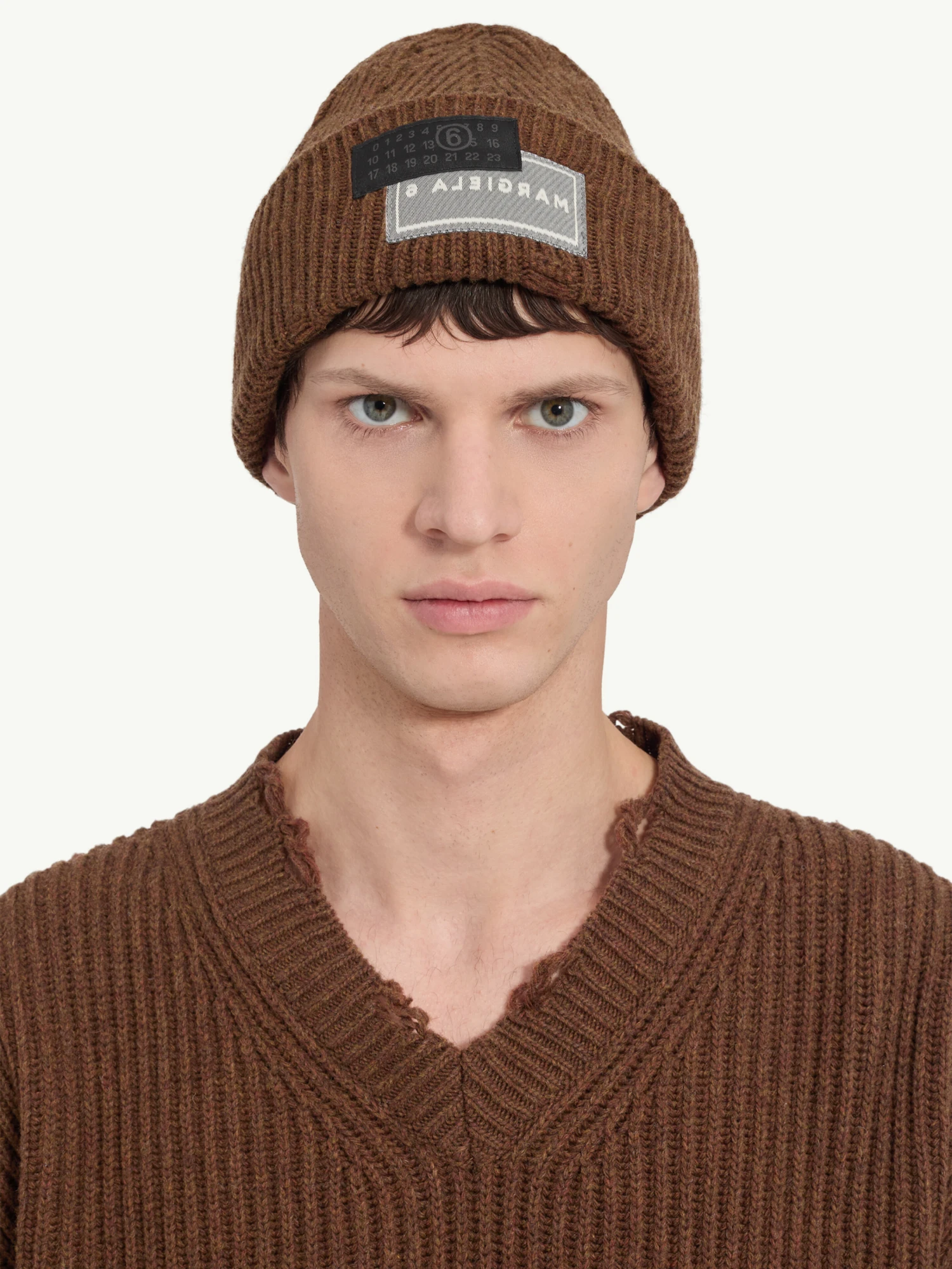 Шапка MM6 Maison Margiela Distressed Brown