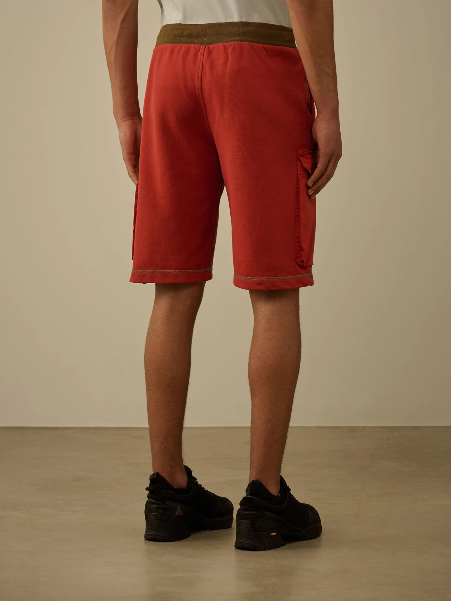 Шорты C.P. Company Diagonal Fleece Mixed Cargo Ketchup Red