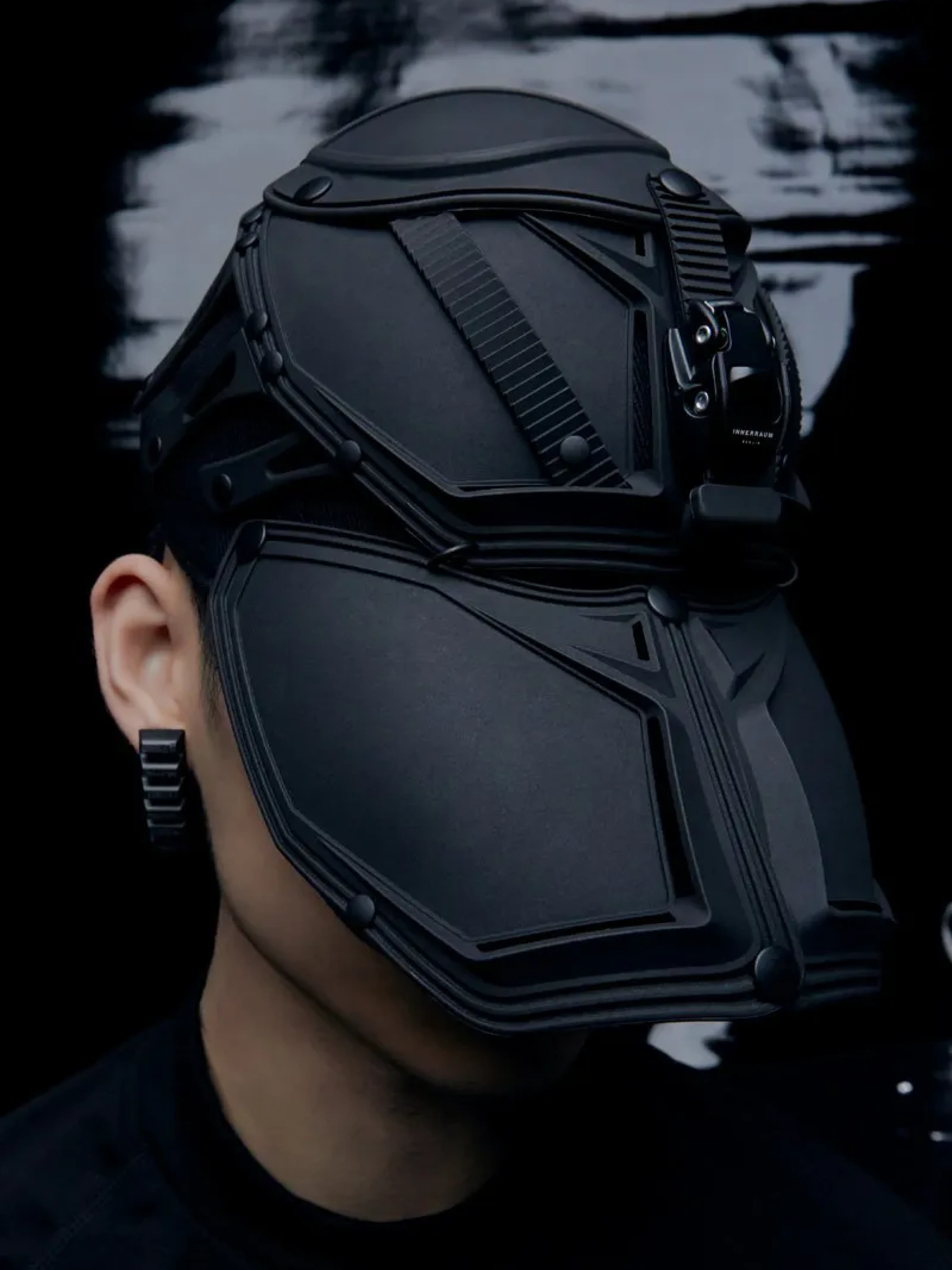 Кепка INNERRAUM Object I42 Helmet Black
