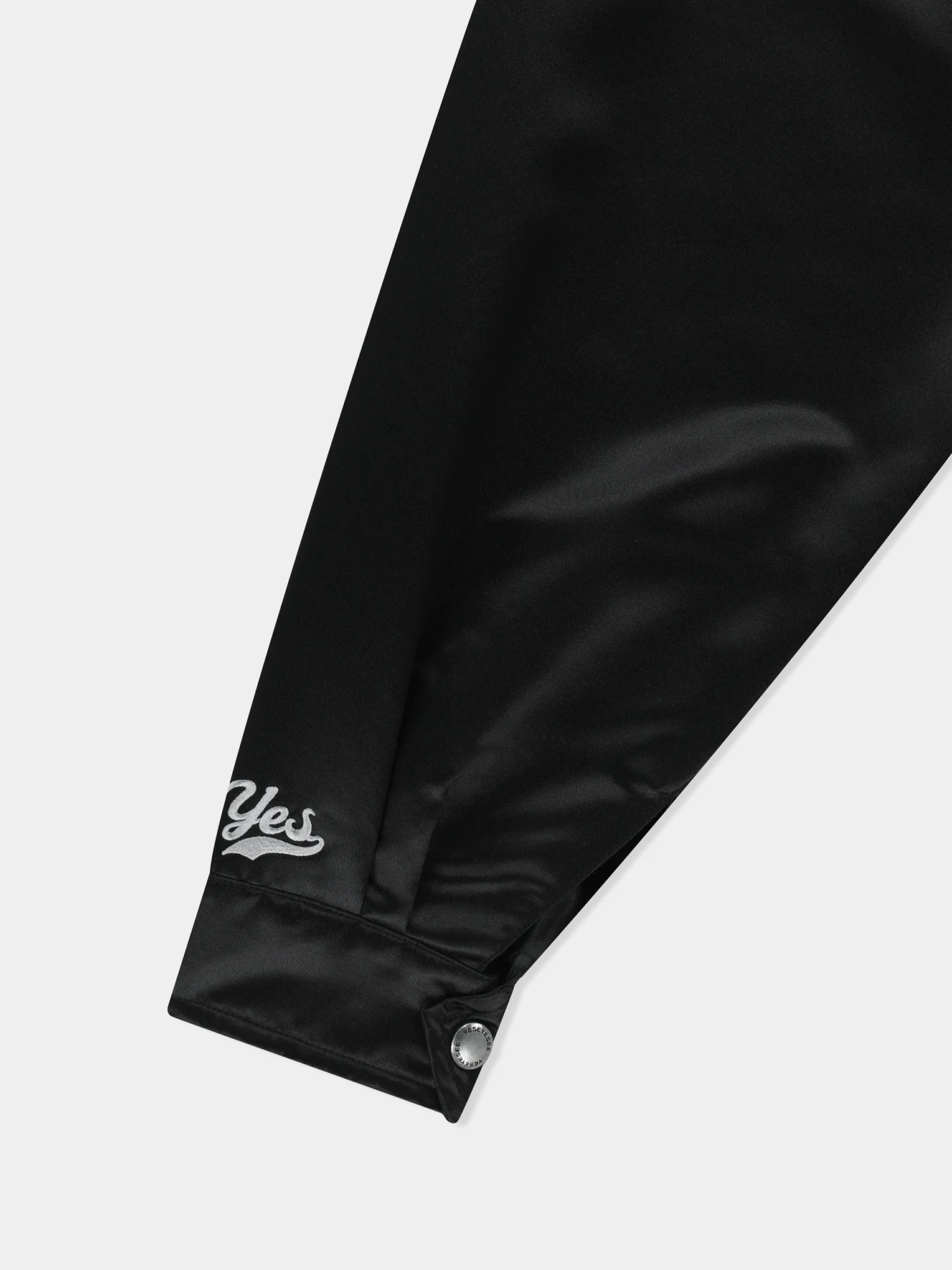 Куртка YESEYESEE Logo Applique Satin Coach Black