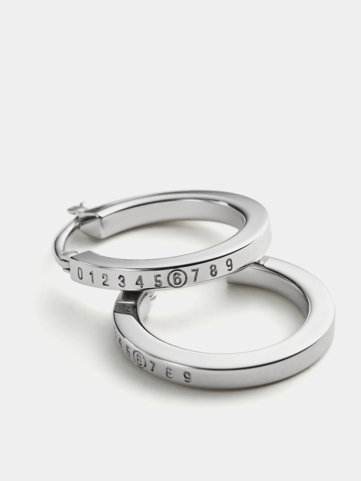 Серьги MM6 Maison Margiela Numeric Hoop Palladio