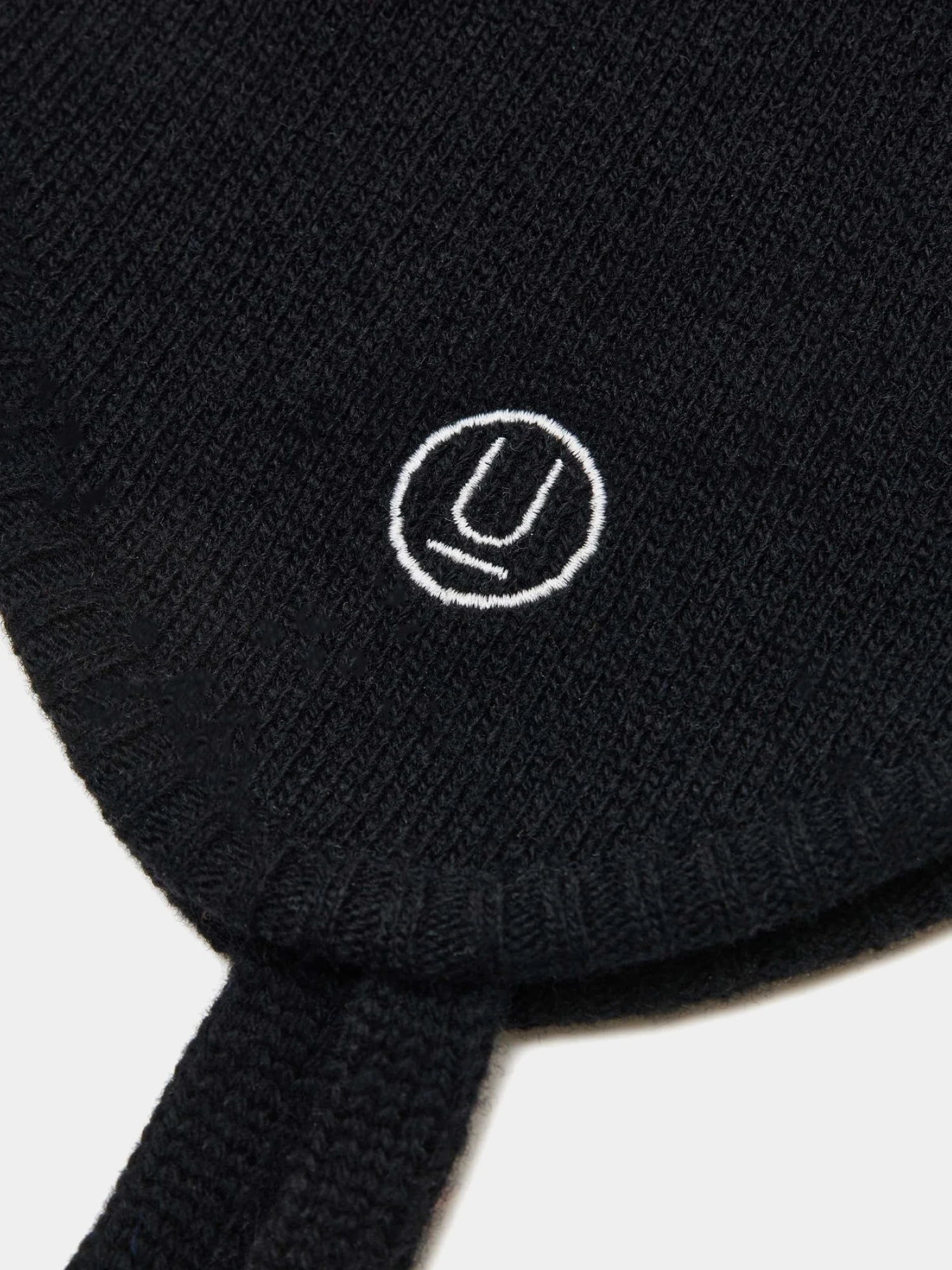 Шапка UNDERCOVER Embroidered Logo Black
