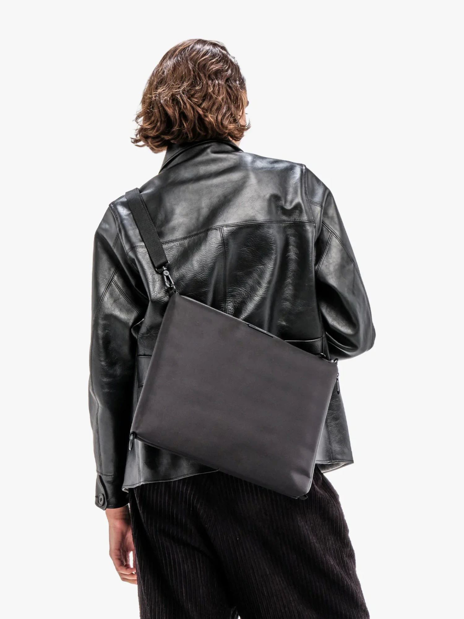 Сумка COTE&CIEL Sling Bag Inn Large Sleek Nylon Black
