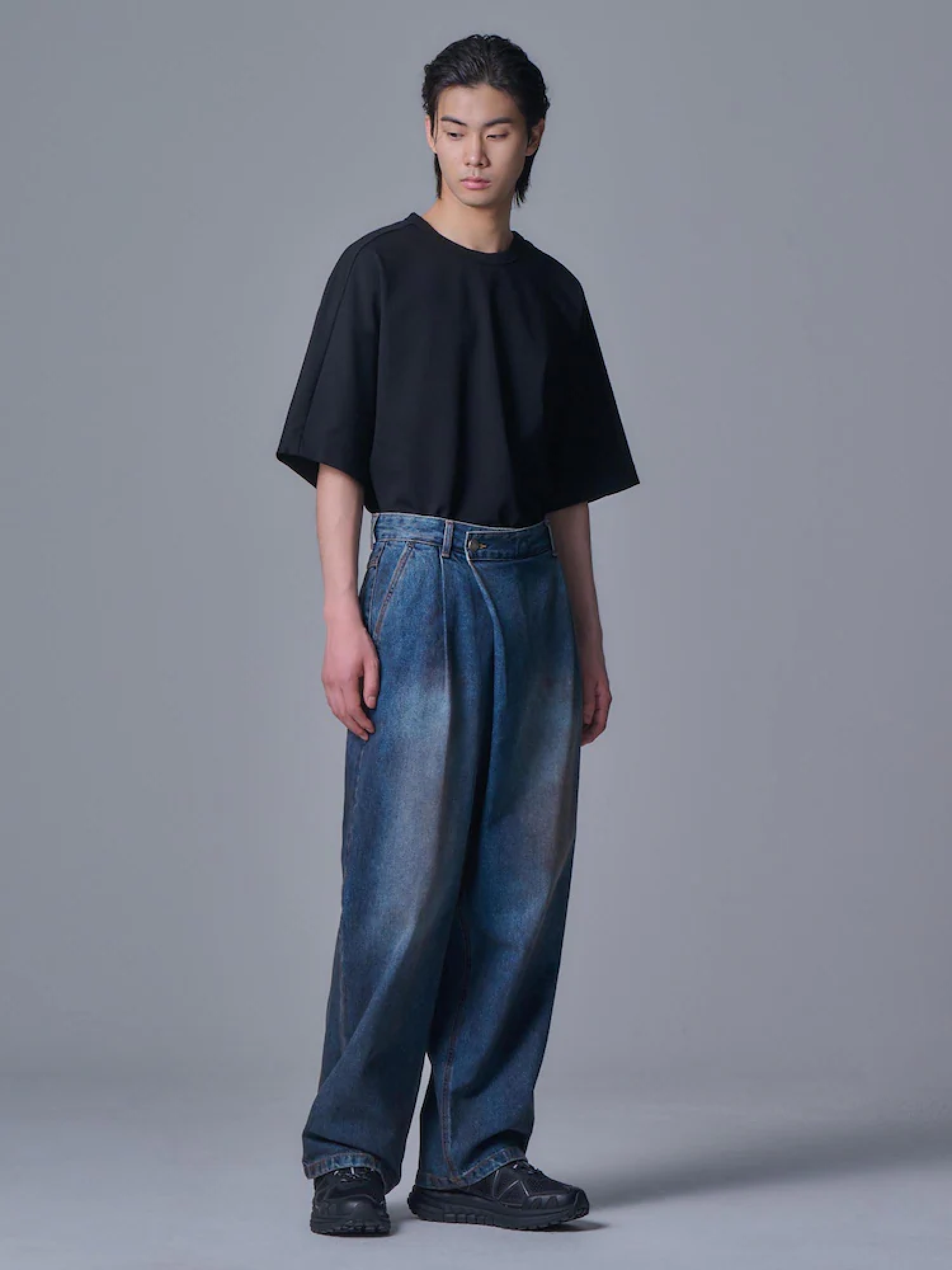 Джинсы JUUN.J Oil-Washed Asymmetrical Denim Blue