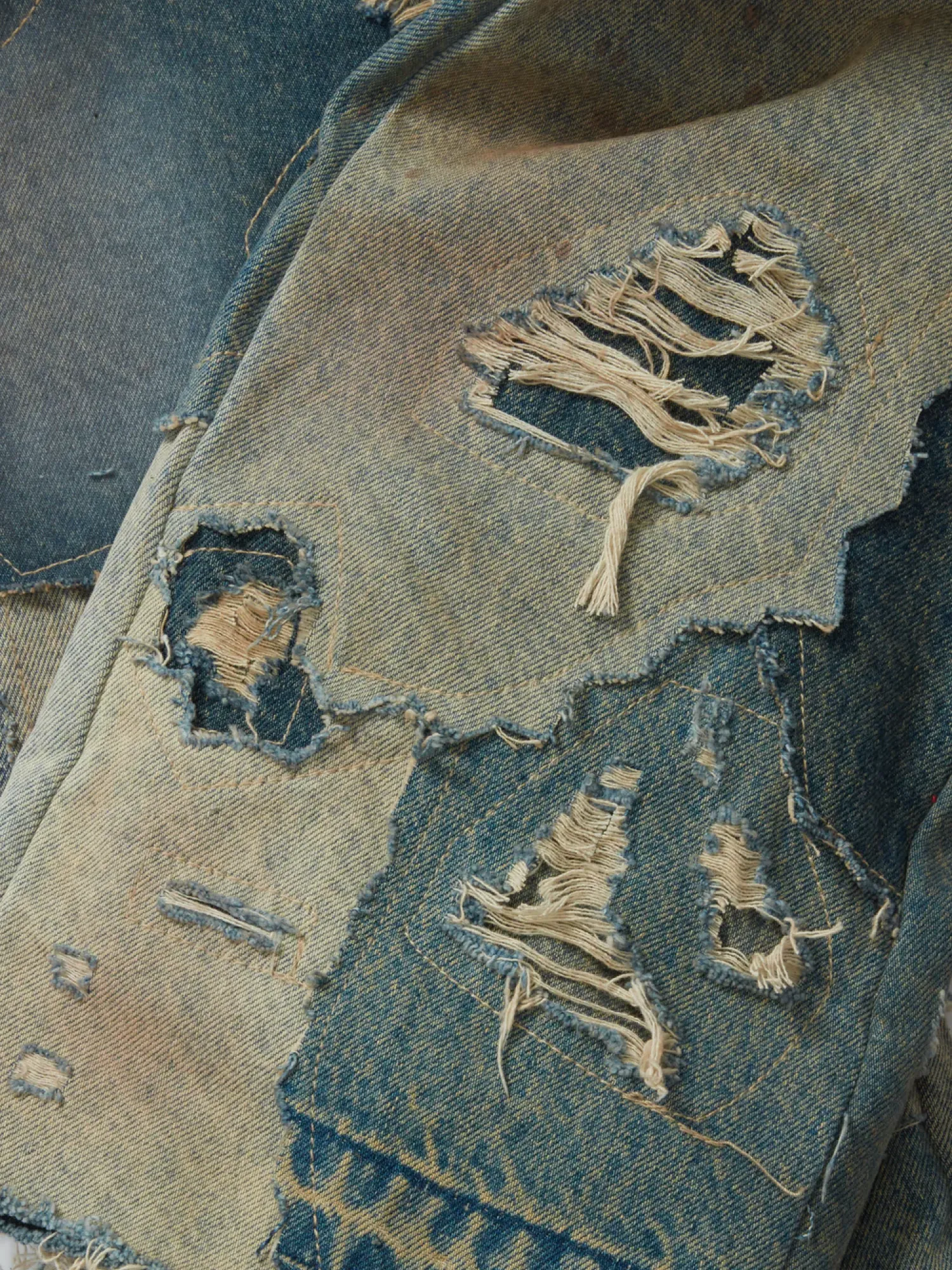 Джинсы WHO DECIDES WAR Unearthed Denim