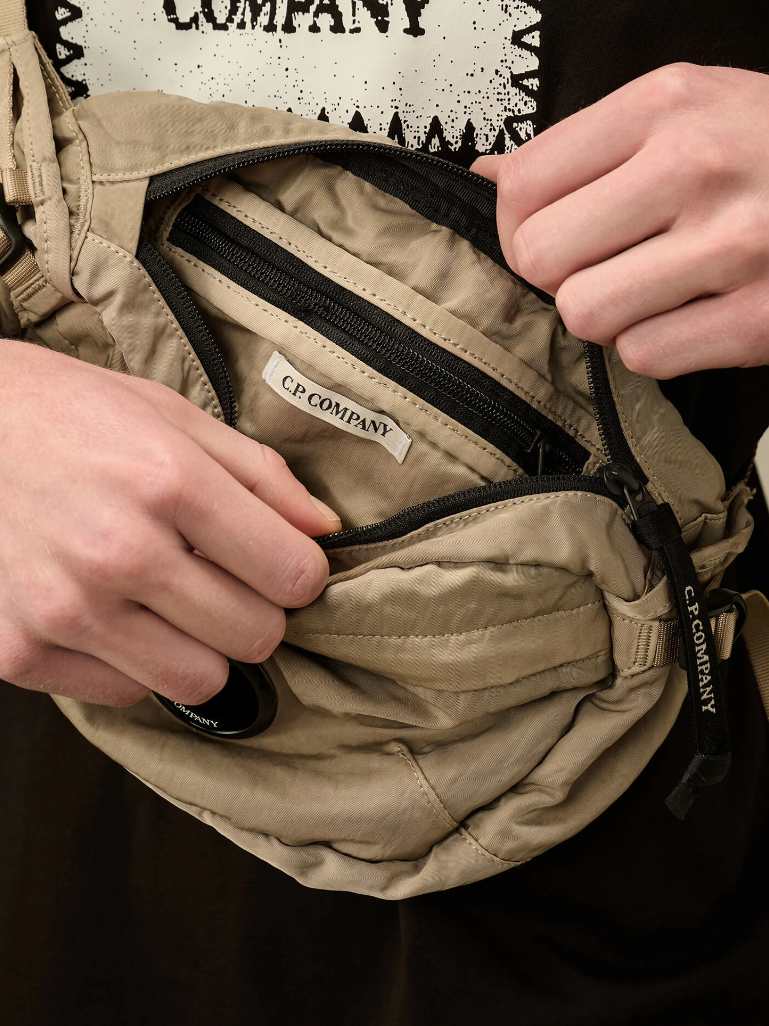 Сумка C.P. Company Nylon B Crossbody Pack Vintage Khaki