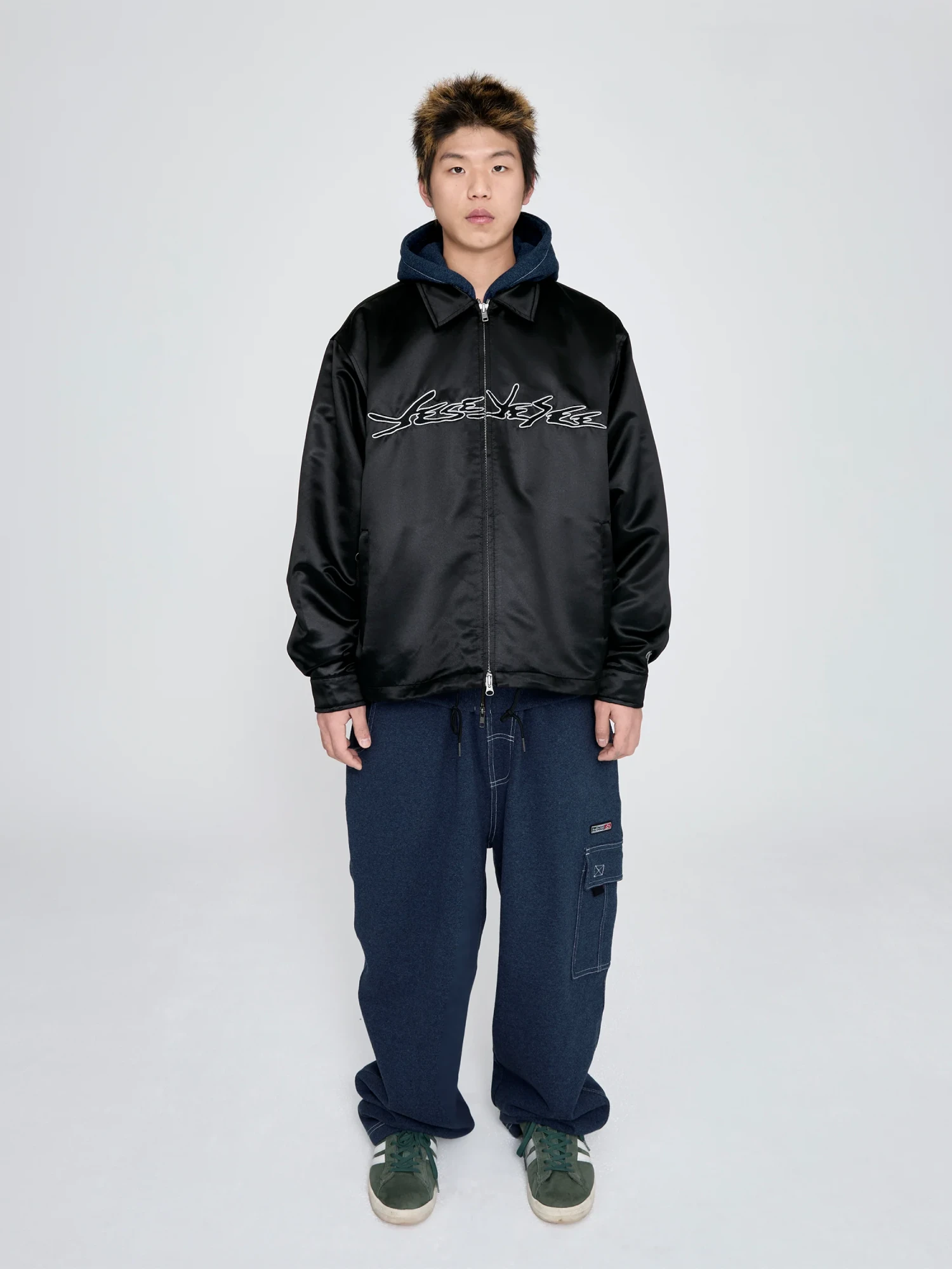 Куртка YESEYESEE Logo Applique Satin Coach Black