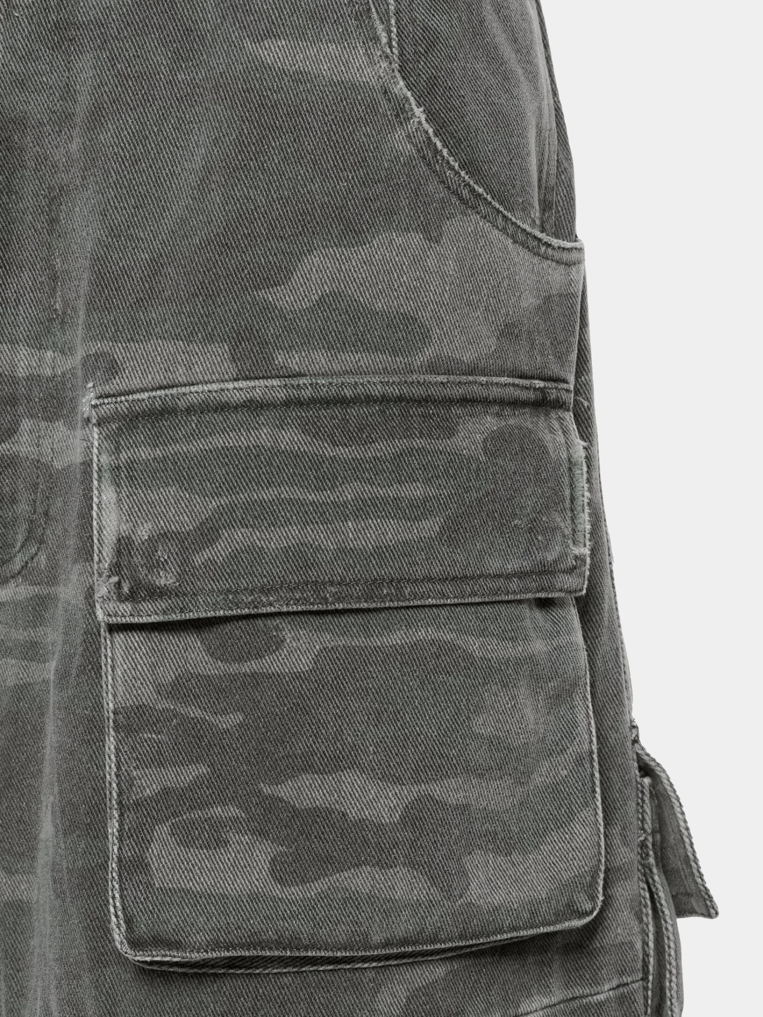 Шорты ARNODEFRANCE Camo Cargo Shorts Woodland