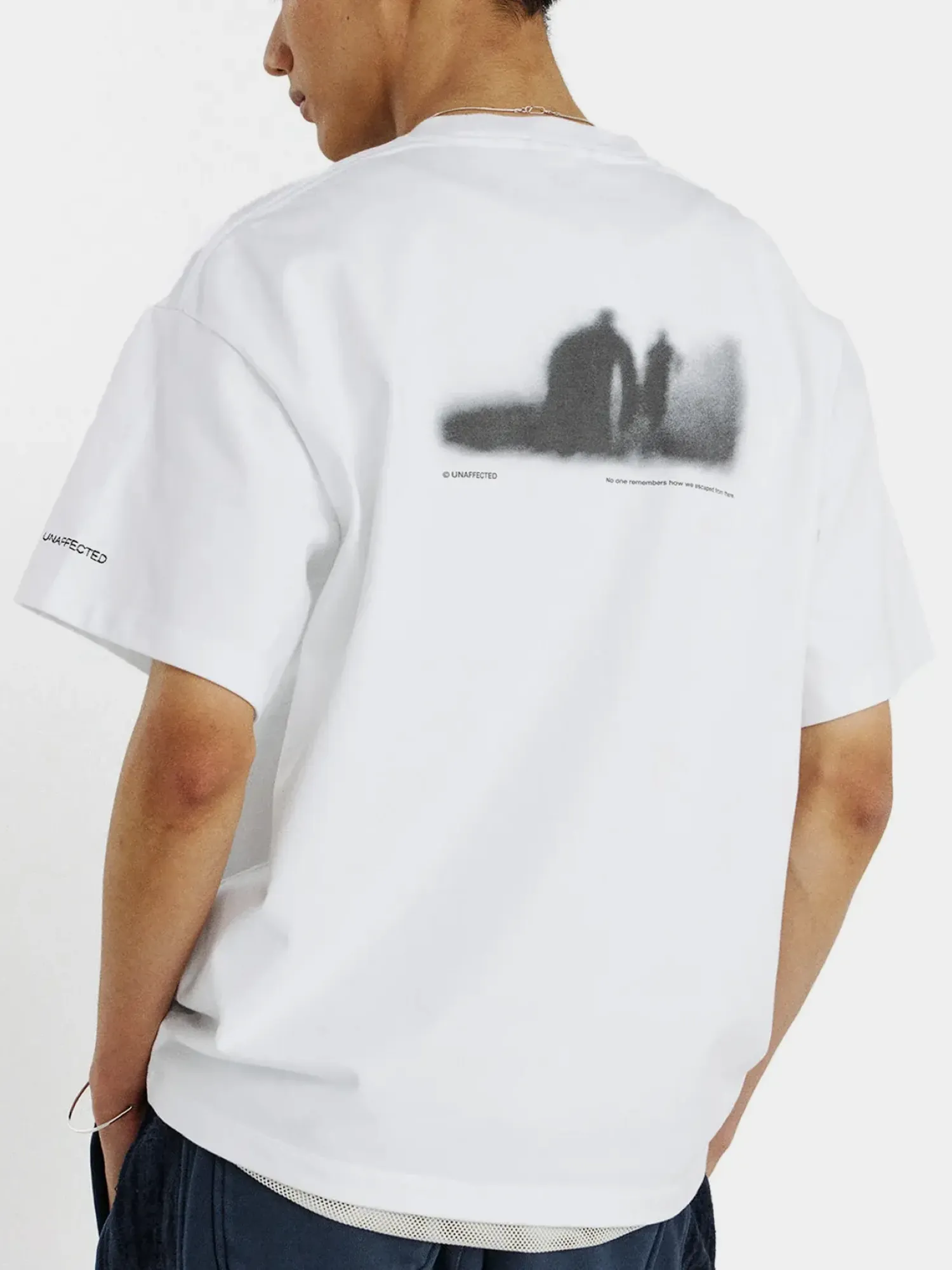 Футболка UNAFFECTED Smudge T-Shirt Off White