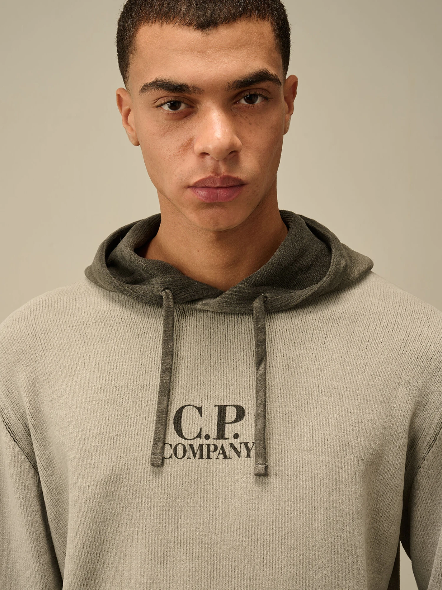 Худи C.P. Company Chenille Cotton Smoked Pearl