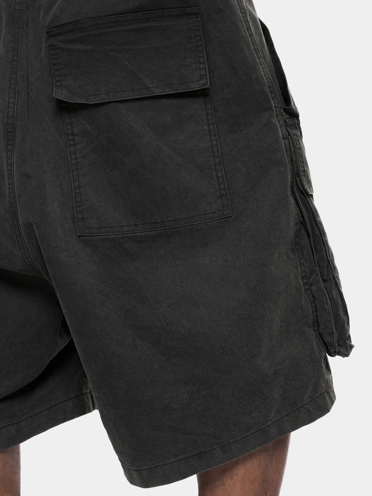 Шорты ARNODEFRANCE Rave Cargo Washed Black