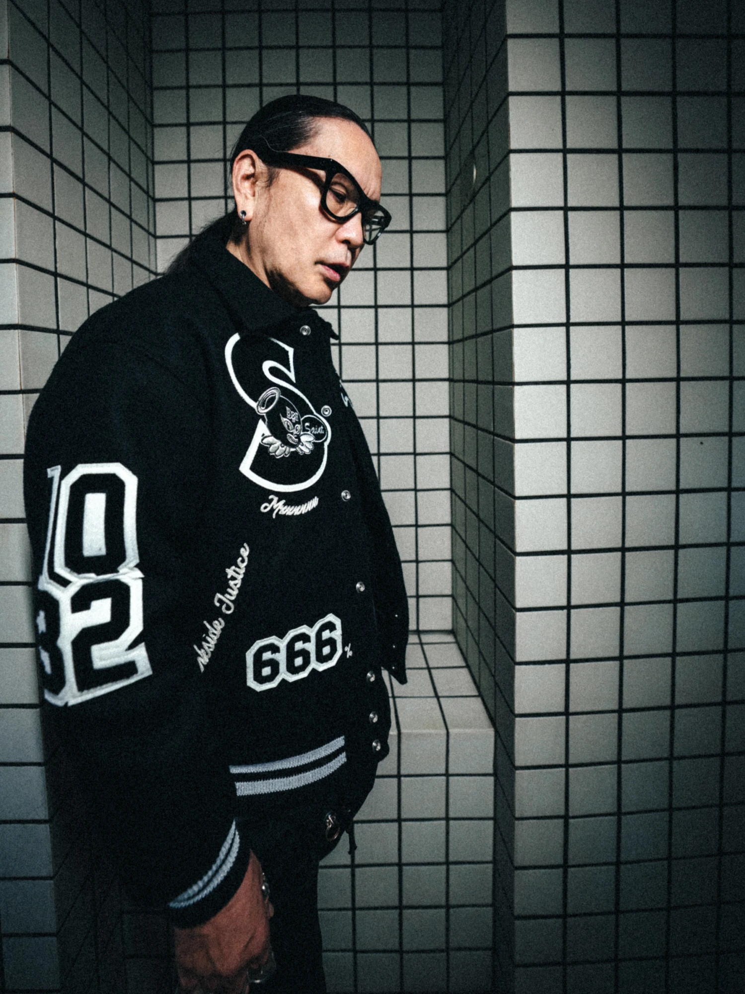 Бомбер SAINT MXXXXXX x Bounty Hunter Varsity Jacket Snt Black
