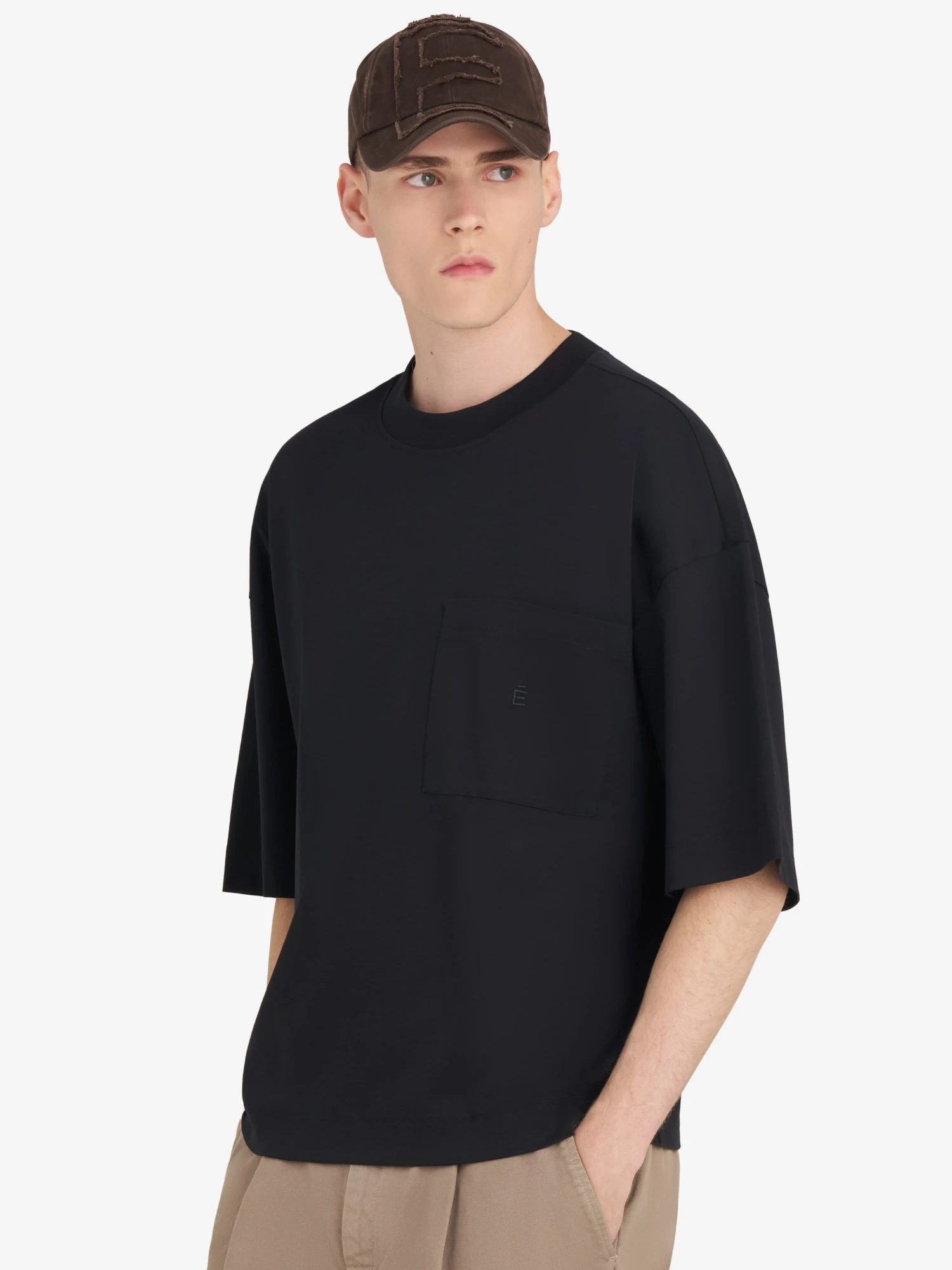 Футболка Études Oversized Pocket É Black