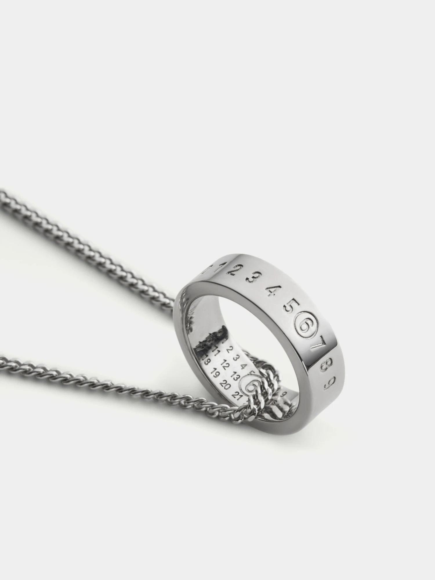 Ожерелье MM6 Maison Margiela Numeric Pendant