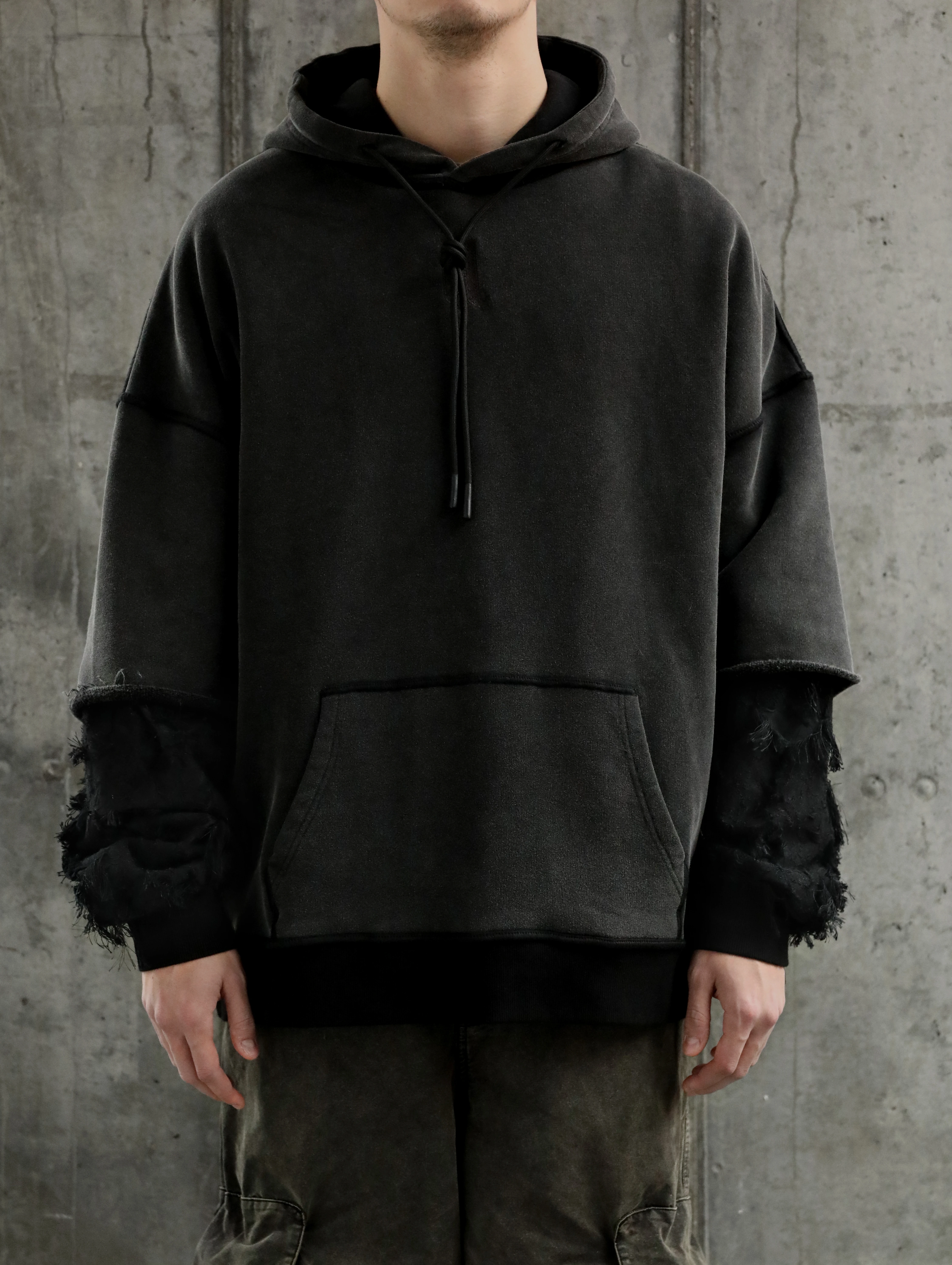 Худи ARNODEFRANCE Distressed Sleeves Vintage Black