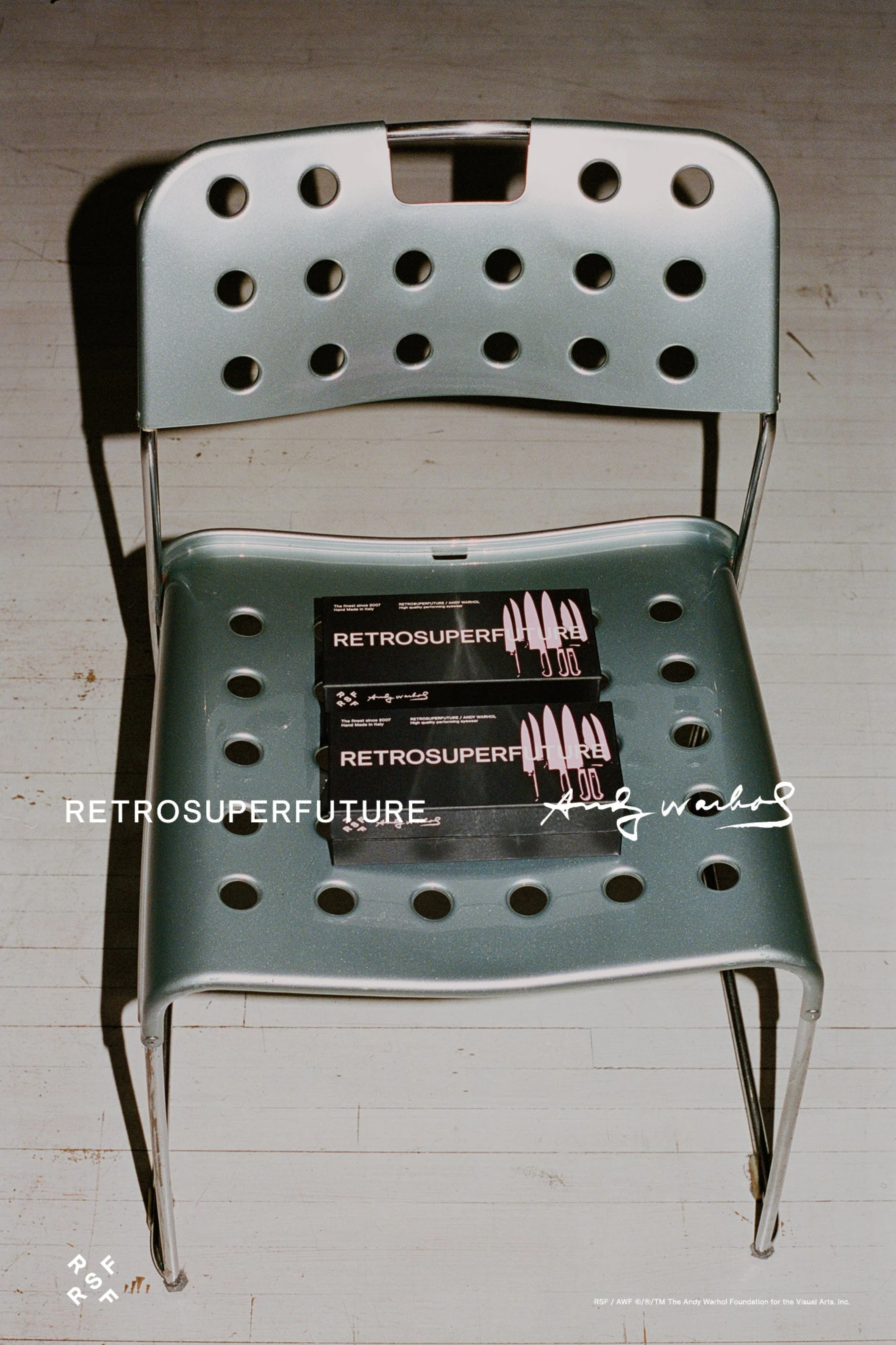 История RETROSUPERFUTURE