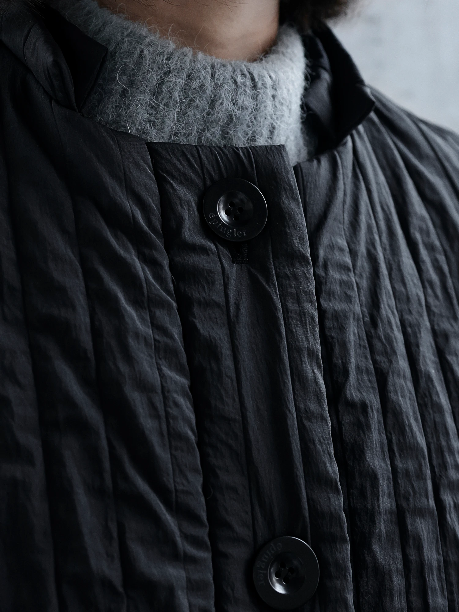 Женский пуховик EPINGLER Muffle Padding Pleats Black