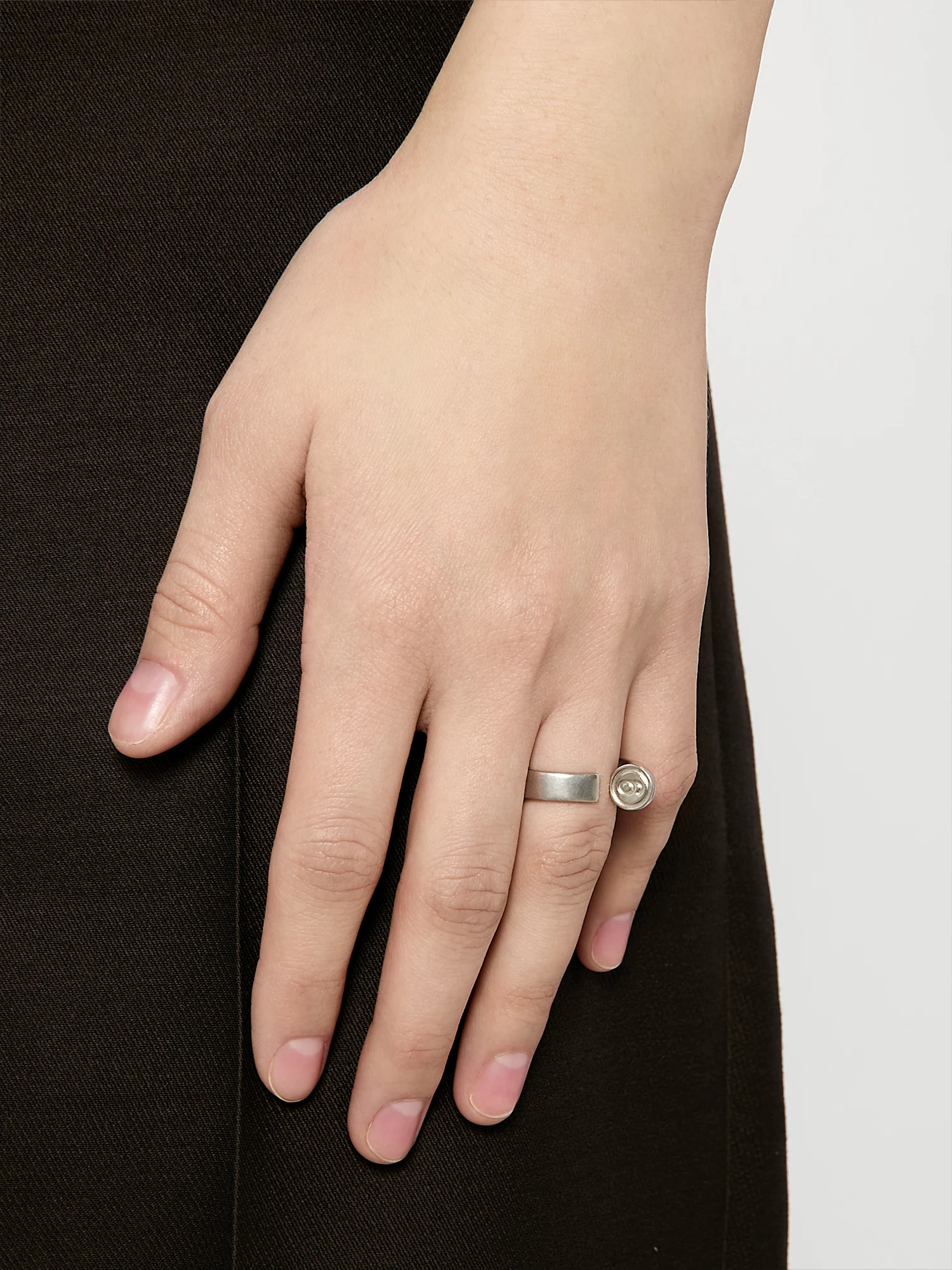 Кольцо MM6 Maison Margiela Asymmetrical Brass Ring