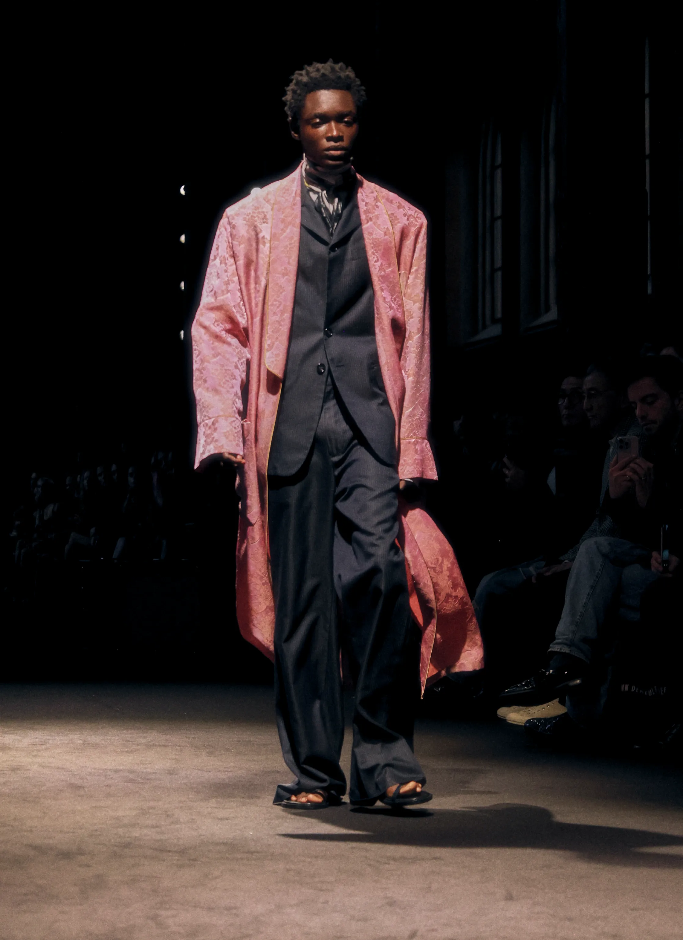 Романтика во мраке: показ Ann Demeulemeester SS’26