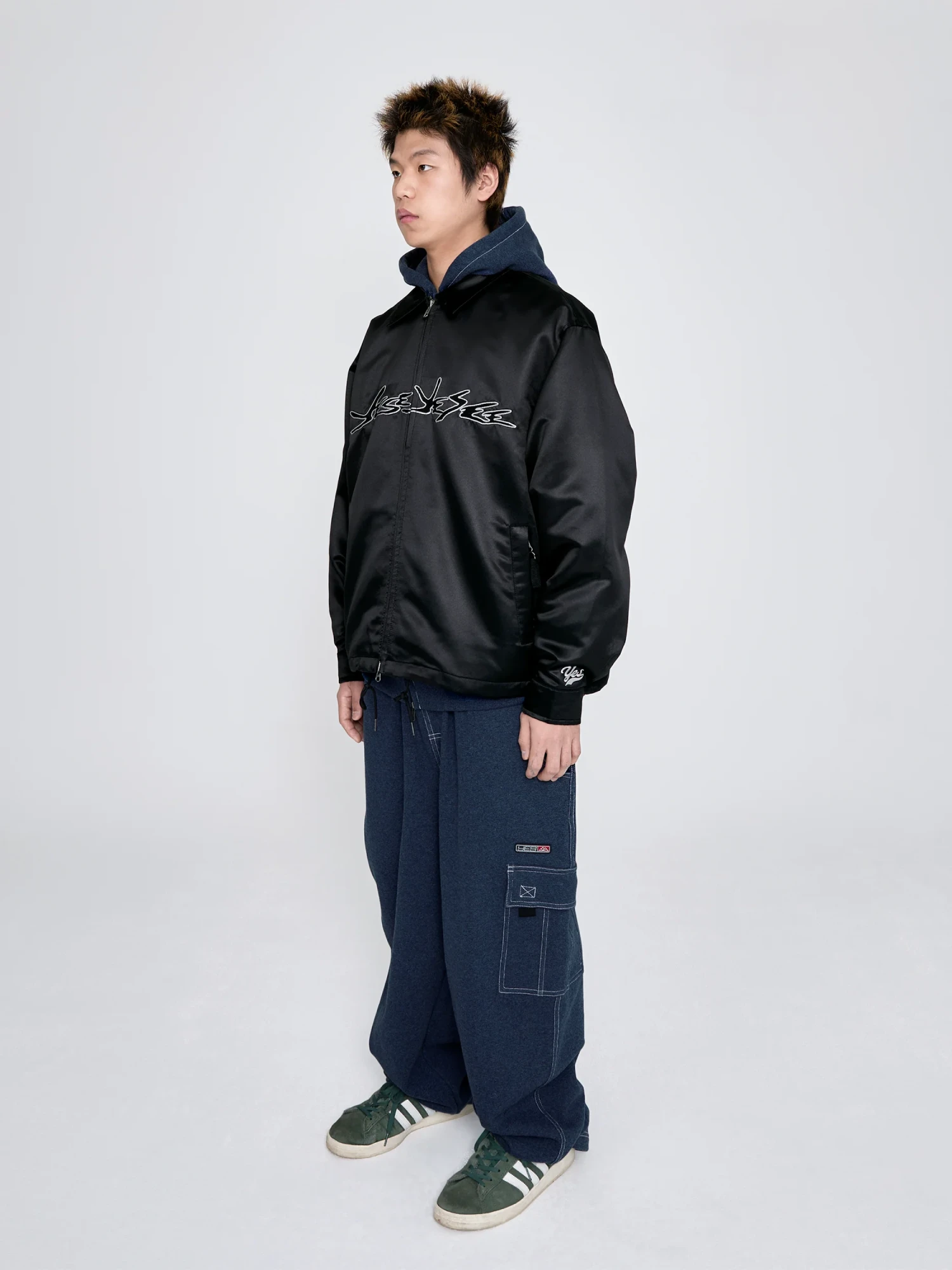 Куртка YESEYESEE Logo Applique Satin Coach Black
