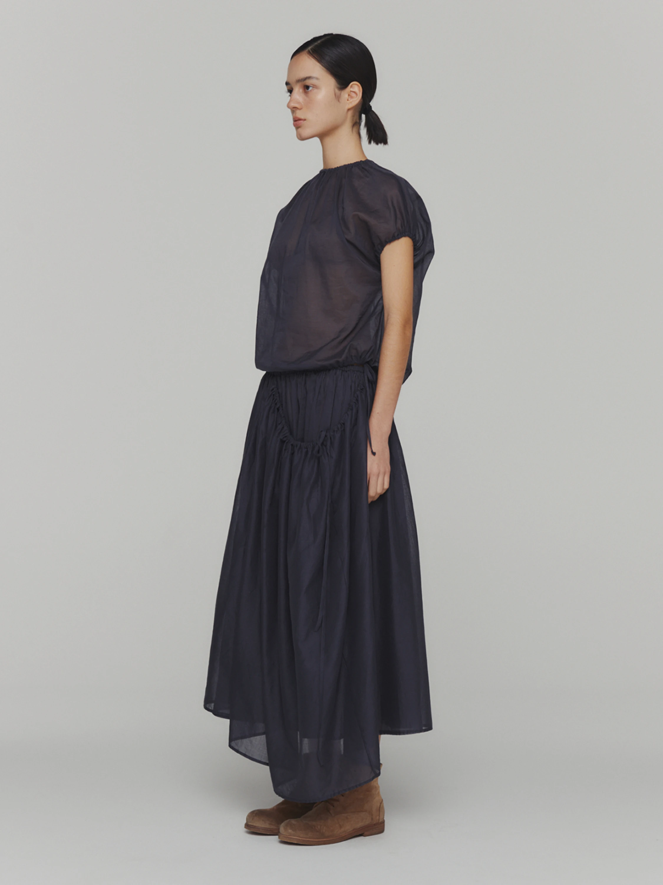 Женский топ AMOMENTO Sheer Volume Shirring Top Navy