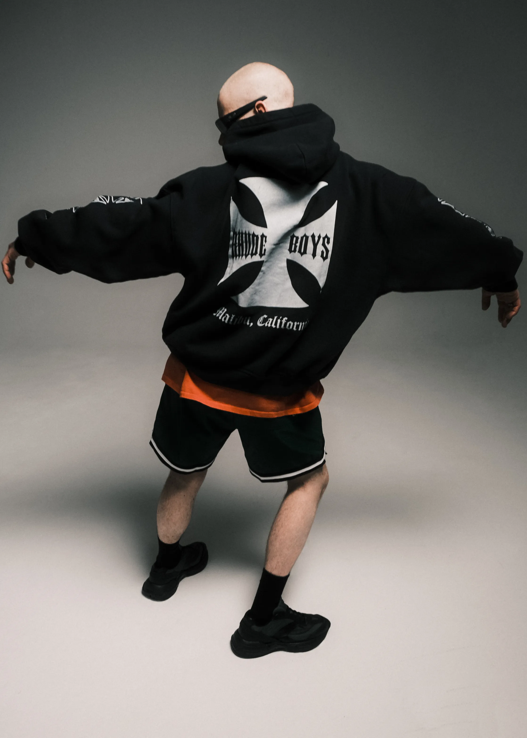 STUDIO SLOW FITS: главный герой — Rhude