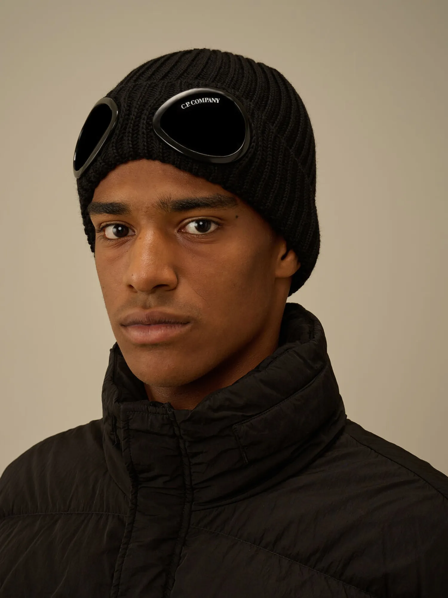 Шапка C.P. Company Extrafine Merino Wool Goggle Black