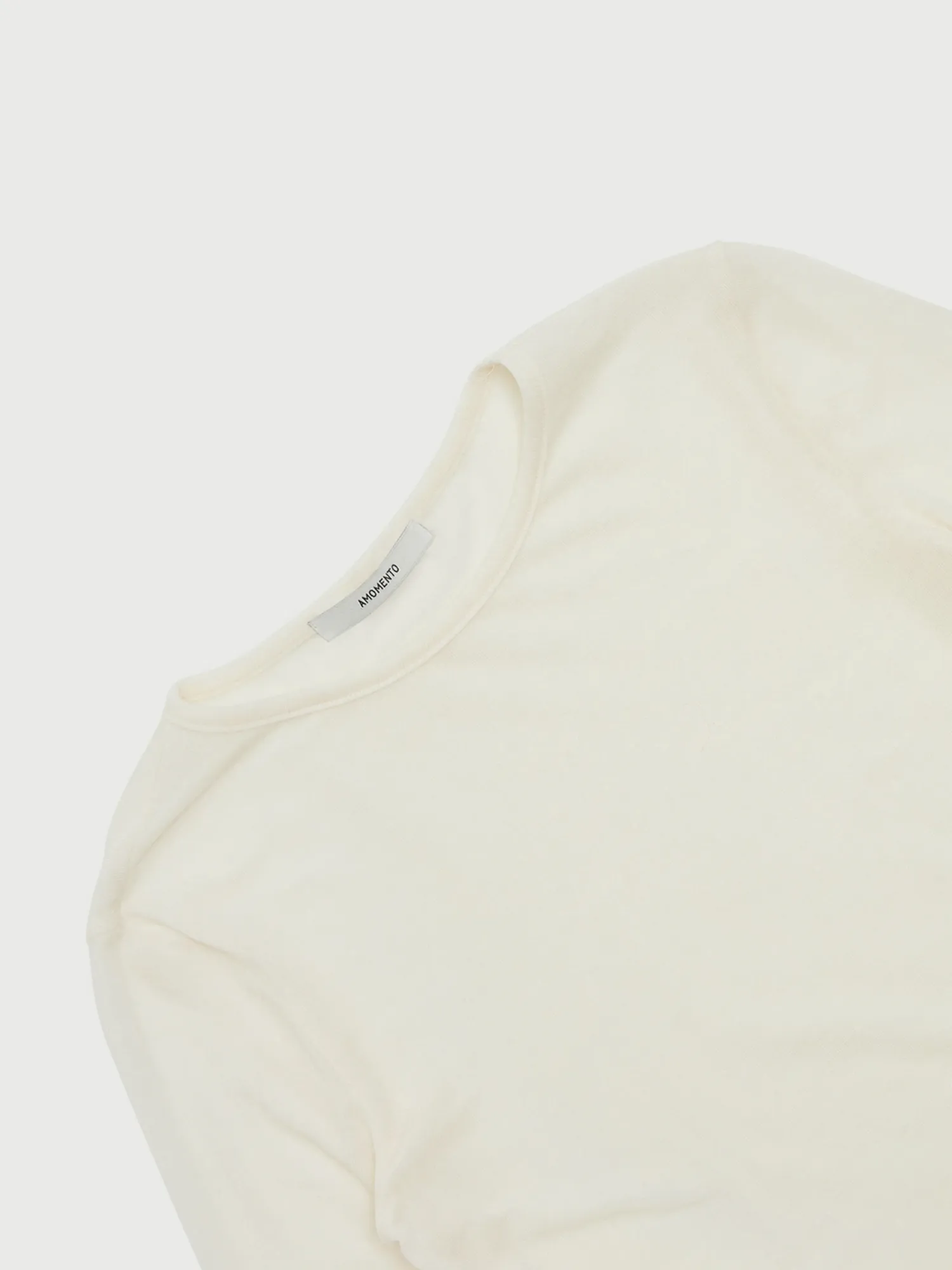 Женский лонгслив AMOMENTO Round L/S Ivory