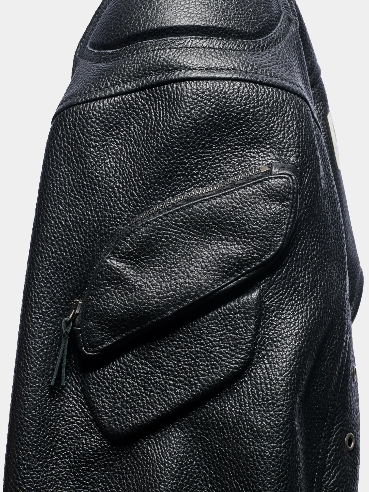 Кожаная куртка ALPINESTARS RSRV The Chief Bomber Blk/Wh/Red