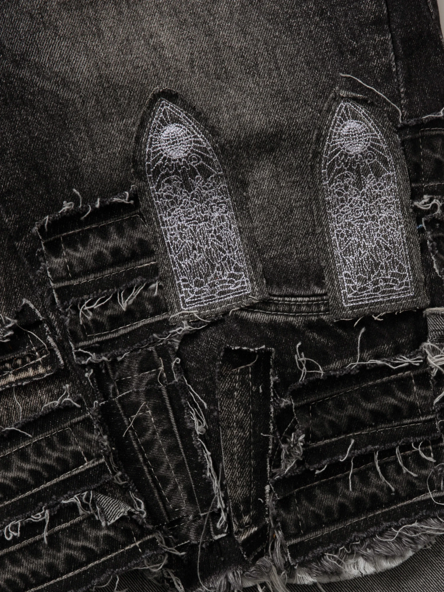 Шорты WHO DECIDES WAR Patched Arch Blowout Denim Vintage Grey