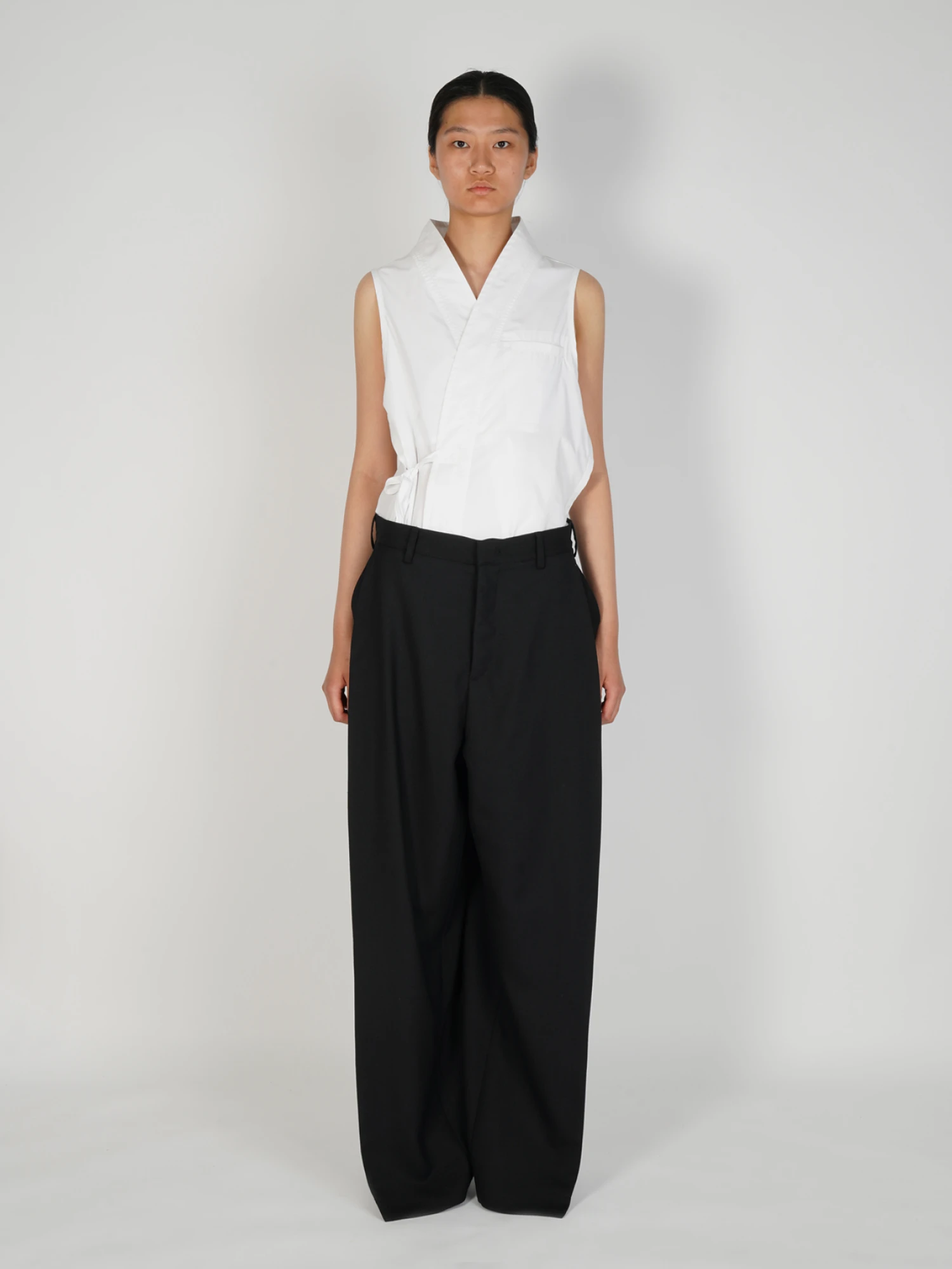 Женские брюки MORDECAI Pleated Pant Black