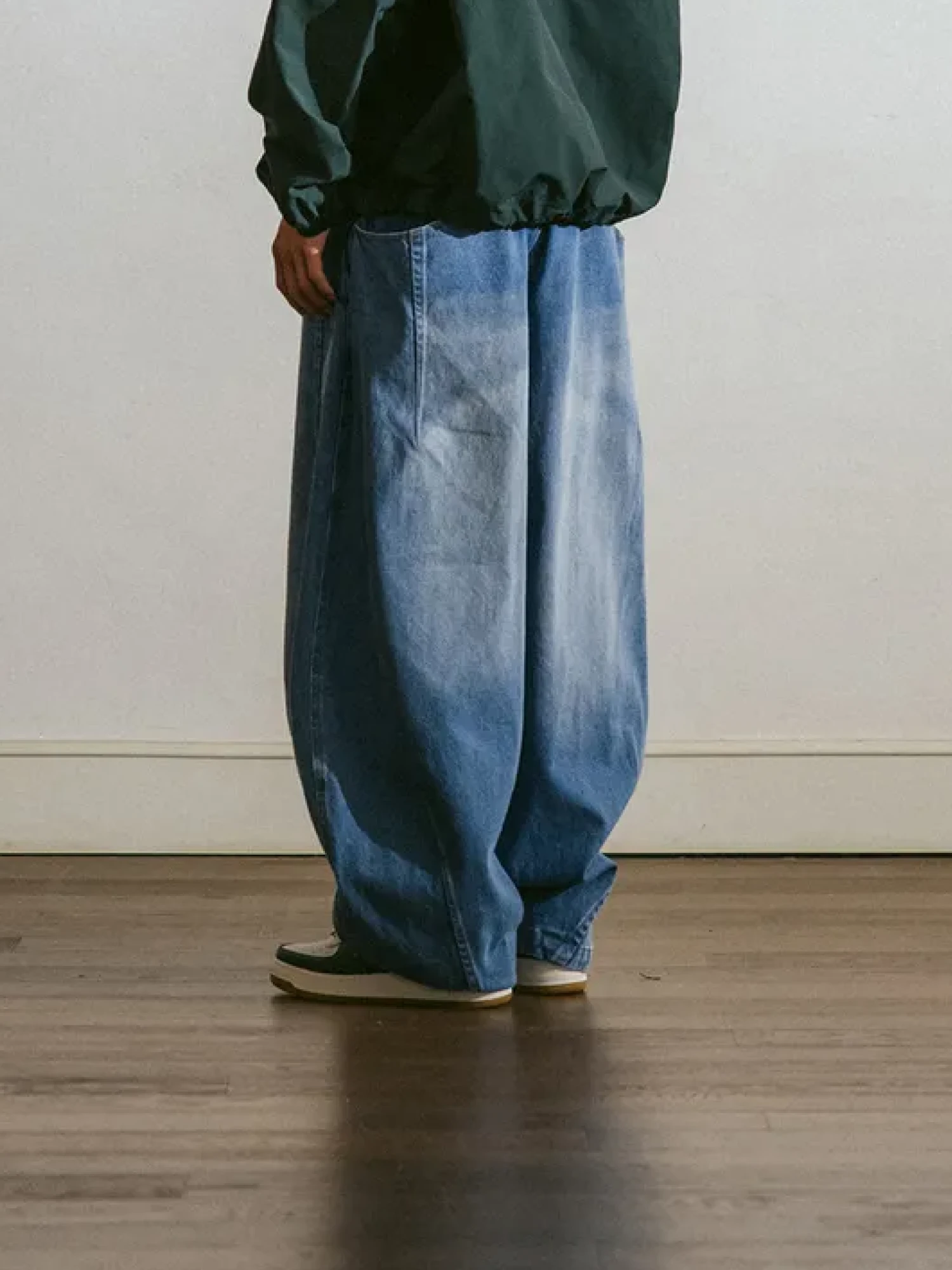 Джинсы ANGLAN Pit Pocket Dart Denim Balloon Denim