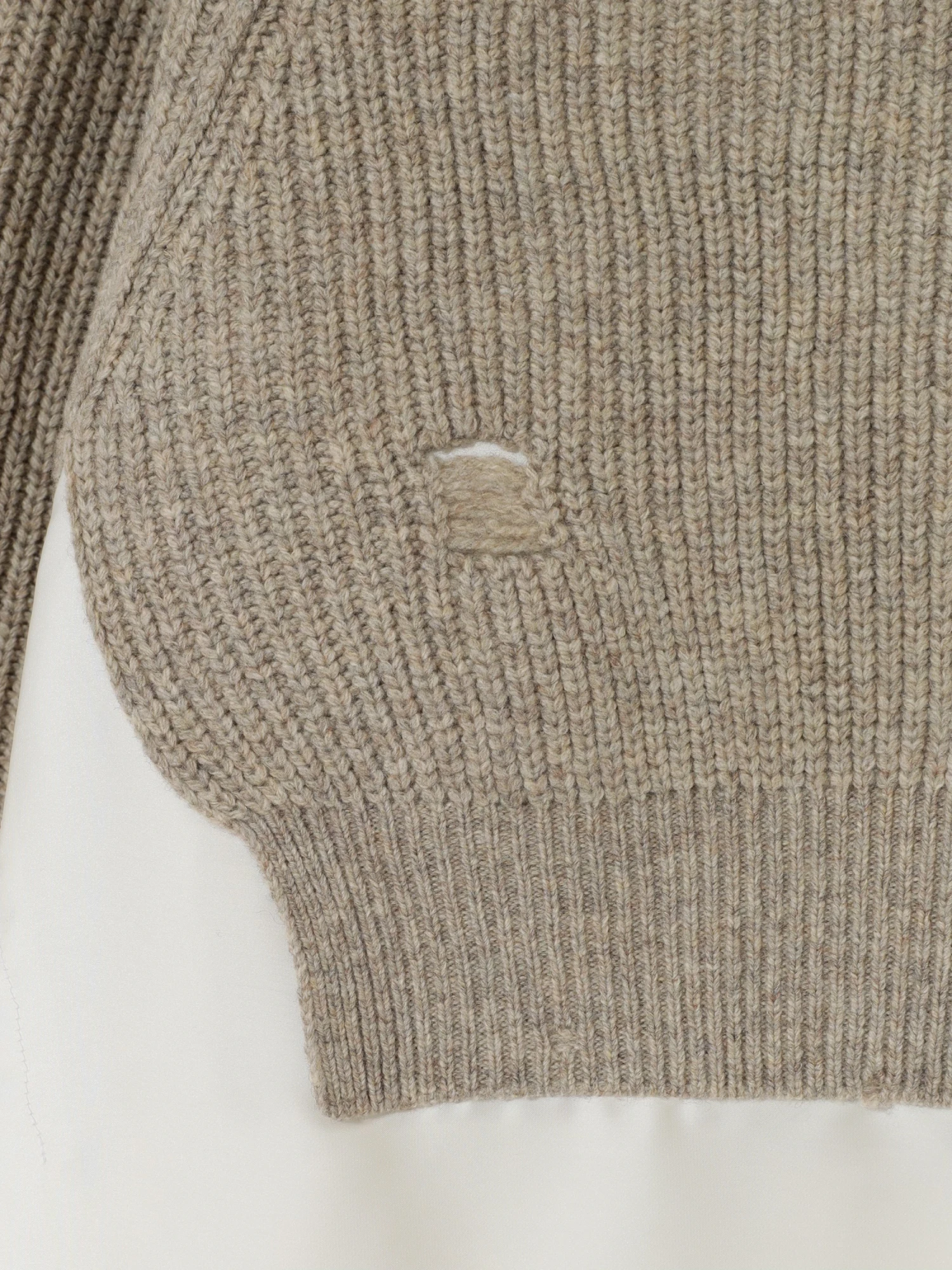 Женский свитер UNDERCOVER V-neck Ribbed Gray Beige