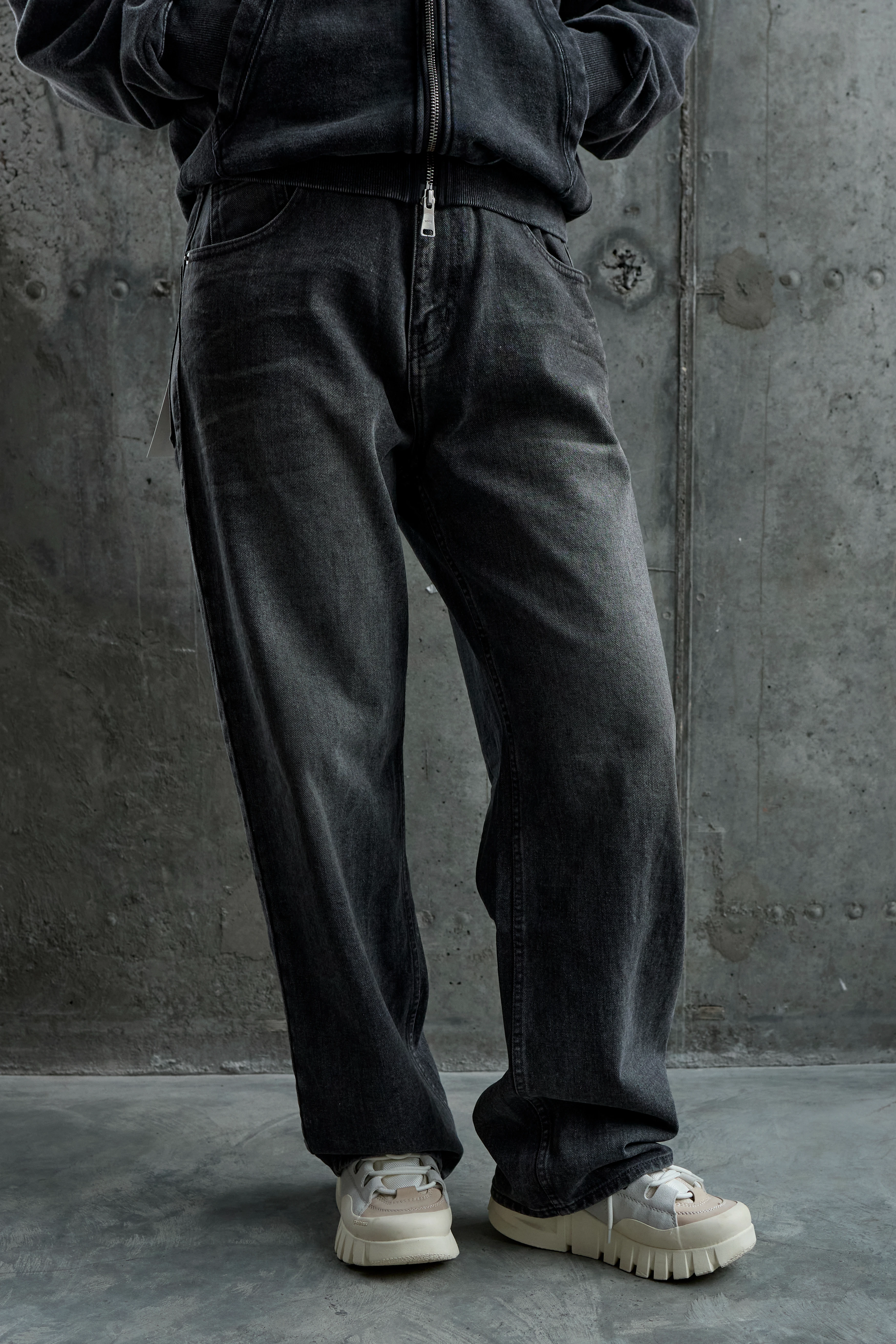 Джинсы COOR Embo Washed Denim Dusty Grey